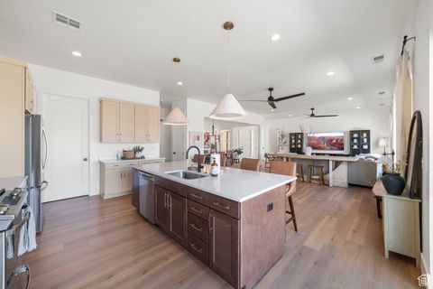 Tiny photo for 1663 E BLACK BRUSH DR, Washington, UT 84780 (MLS # 2115807)