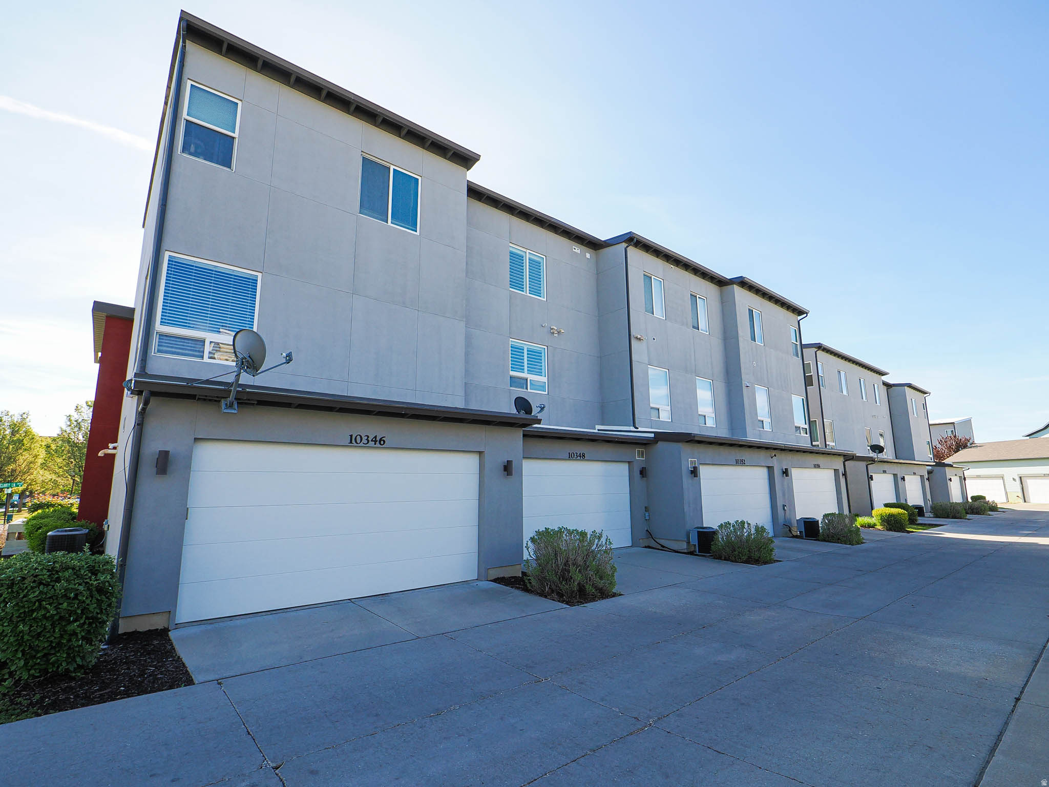 DAYBREAK - Residential