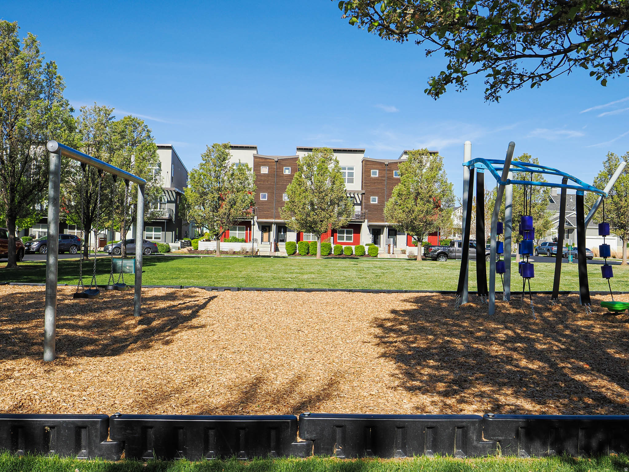 DAYBREAK - Residential