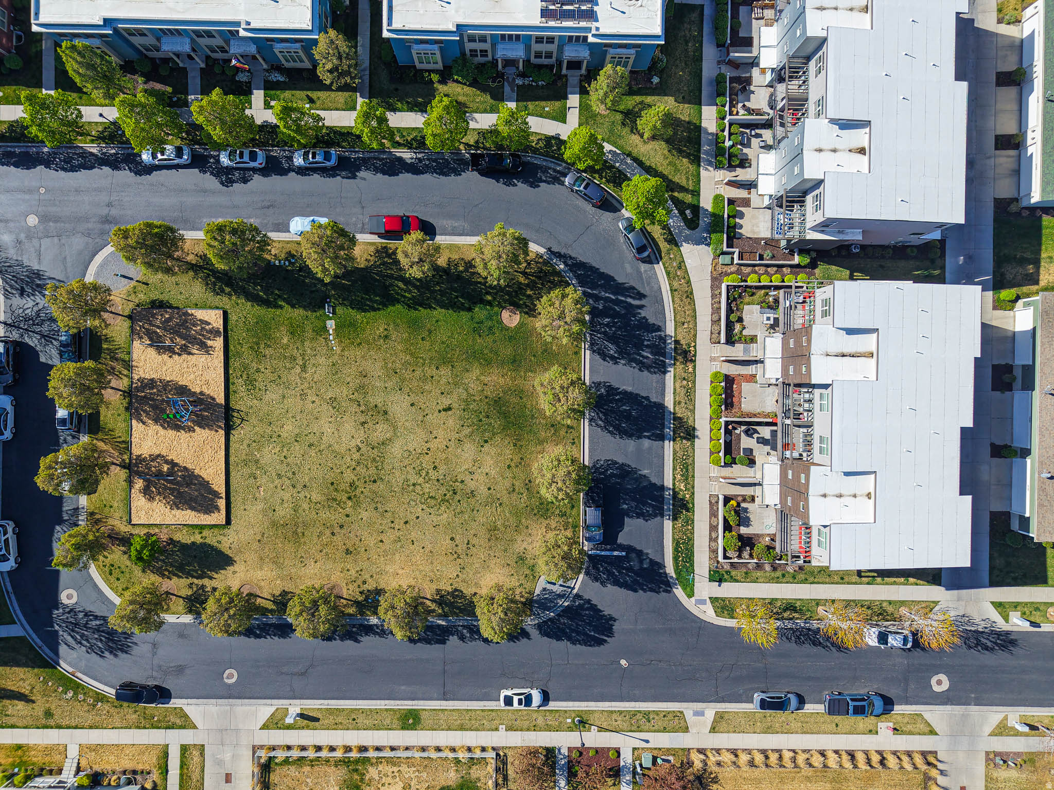 DAYBREAK - Residential