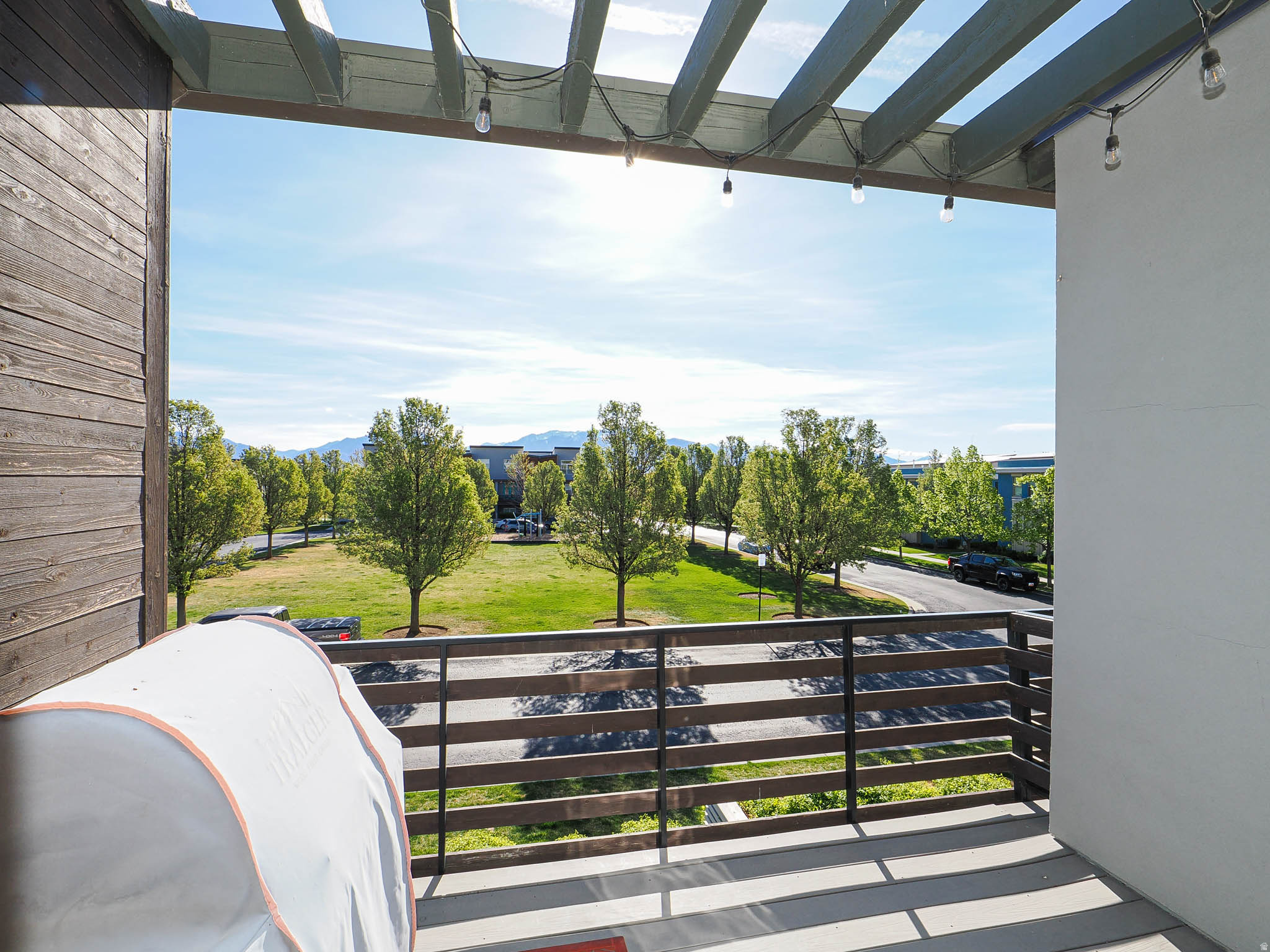 DAYBREAK - Residential