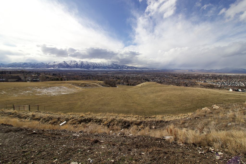 Photo of 129 N SHERWOOD DR #5, Providence, UT 84332 (MLS # 2137857)