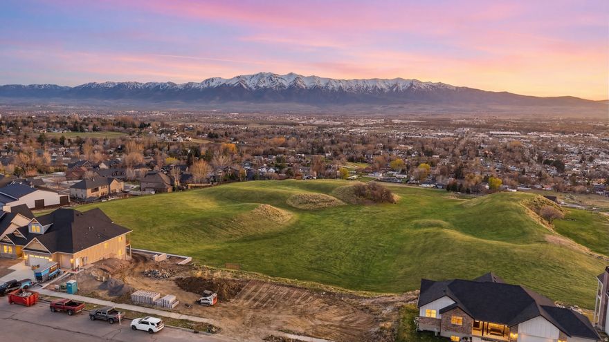 Build your dream home and take in stunning, unobstructed valley views from this prime bench location in Providence. Bring your own builder and don't miss this incredible opportunity to create the custom home you've been dreaming of!