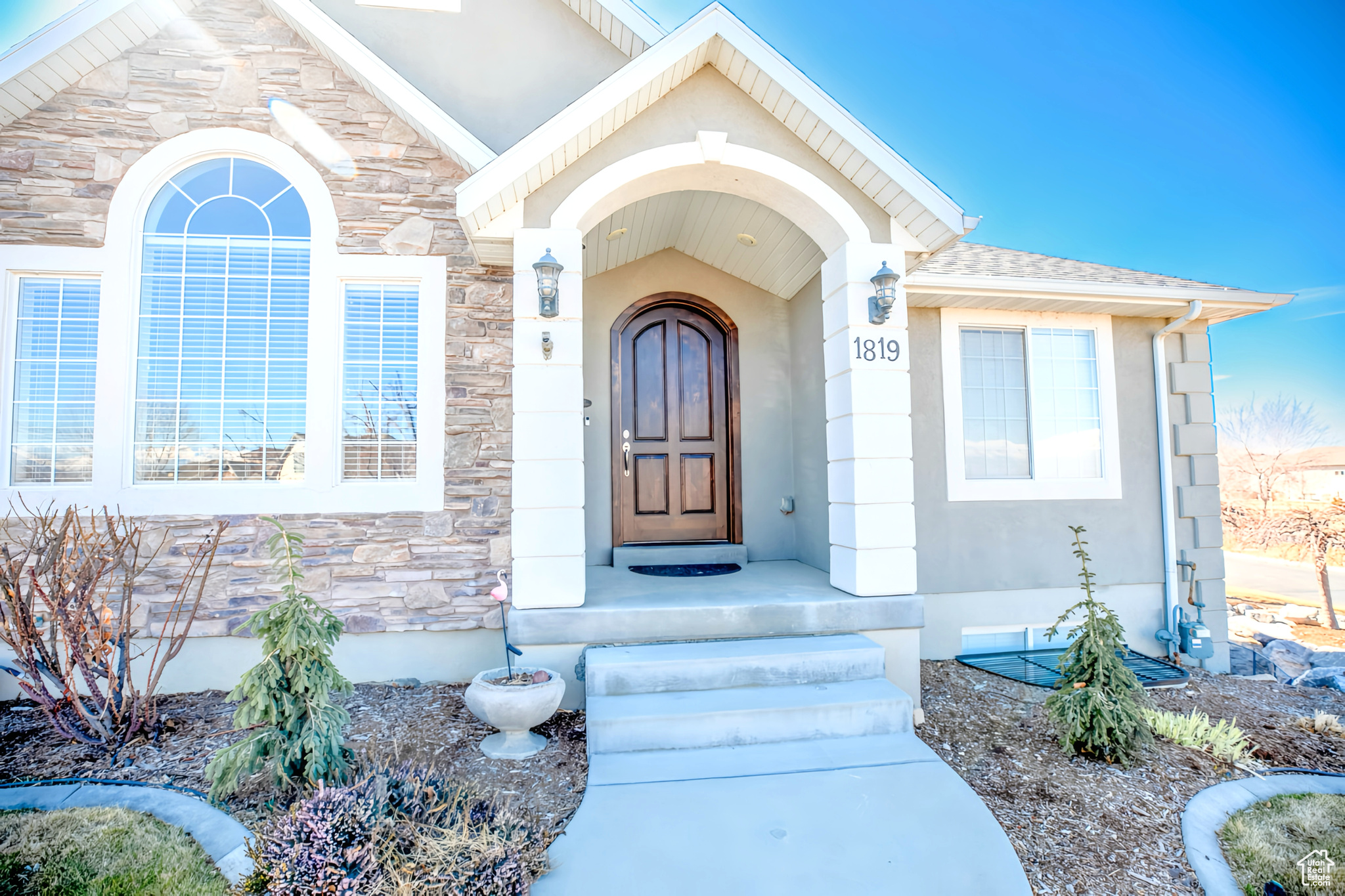 1819 S Gallant View Rd, Saratoga Springs, Utah image 3