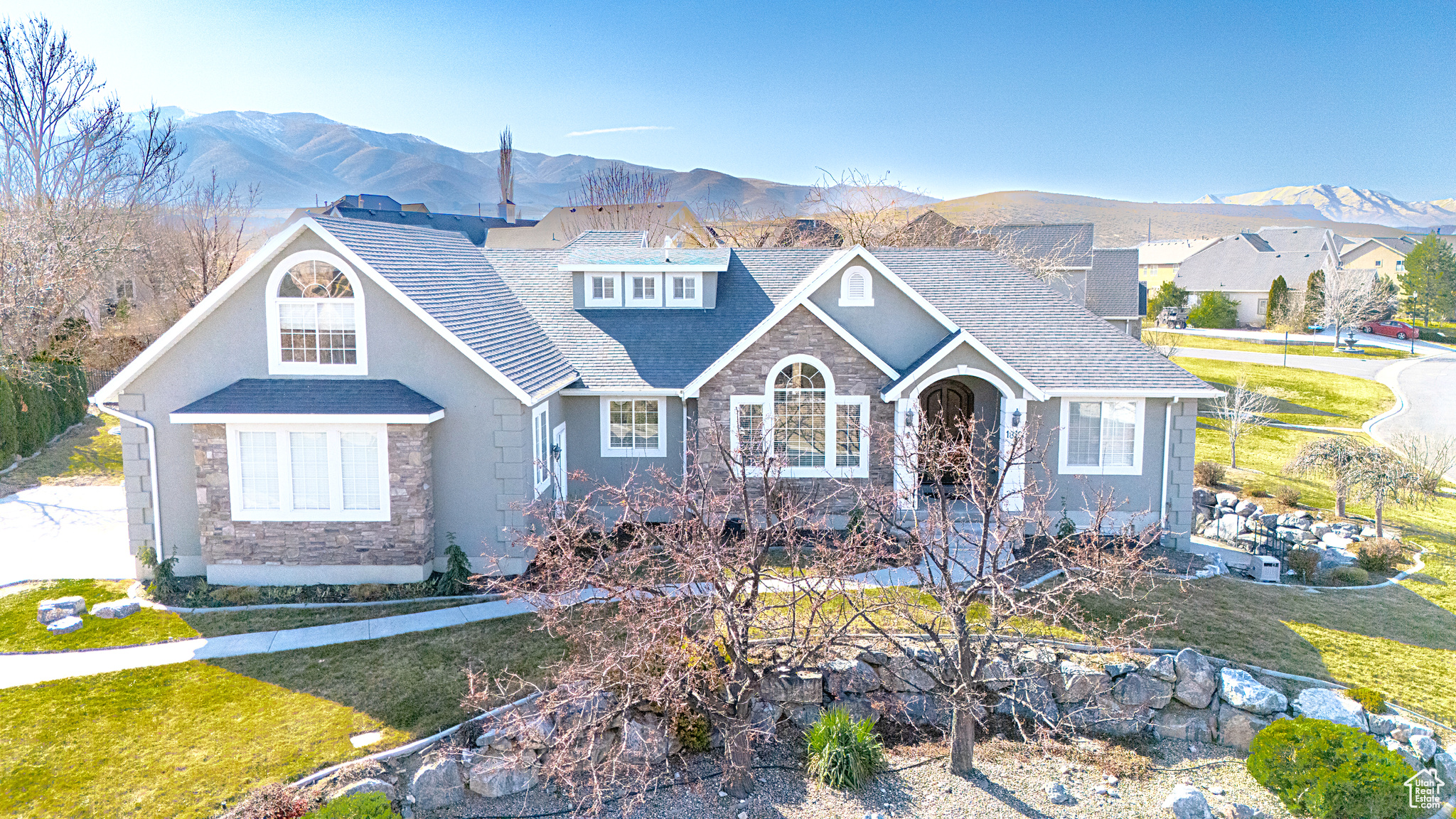 1819 S Gallant View Rd, Saratoga Springs, Utah image 1