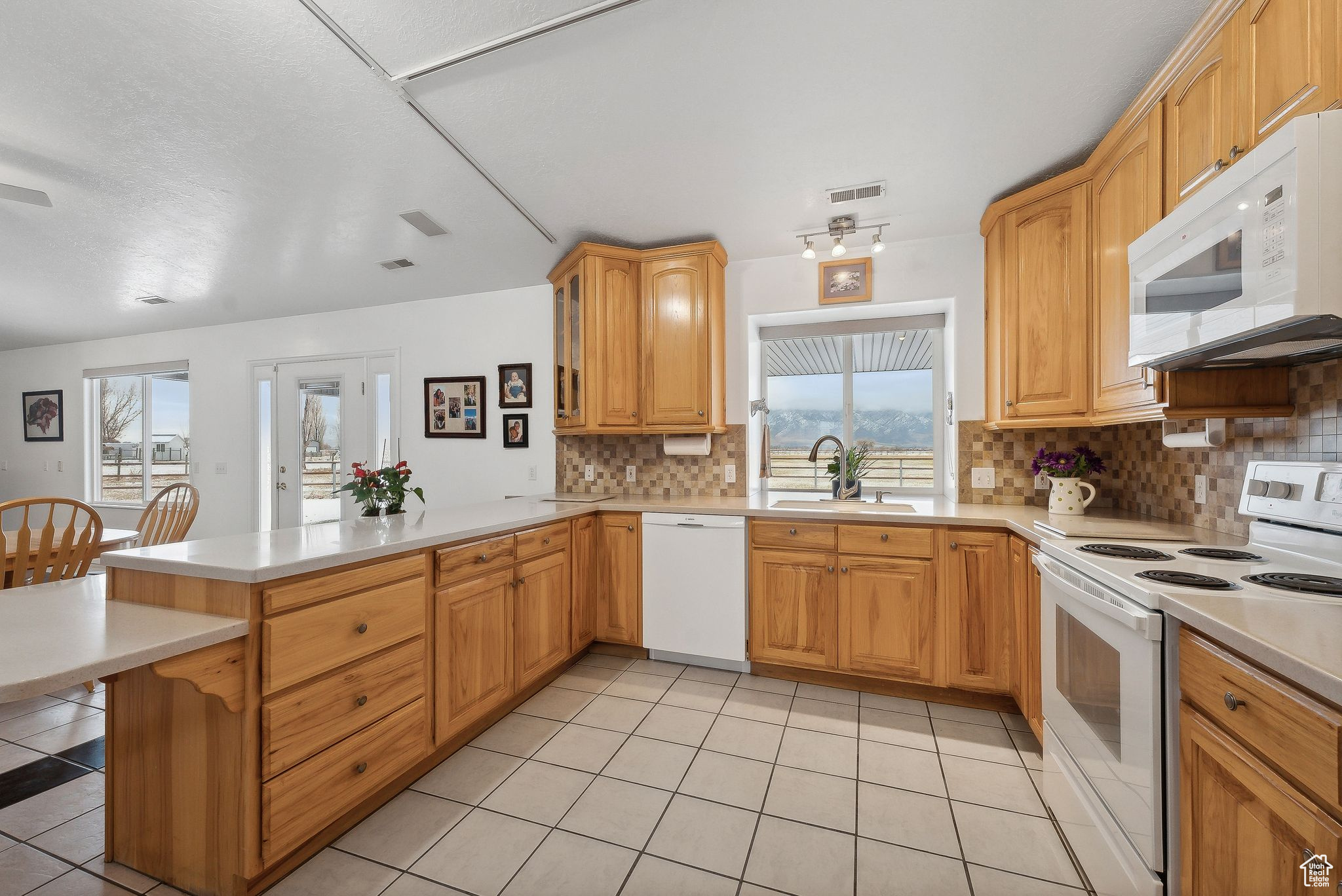 6640 N 6800, Tremonton, Utah image 32