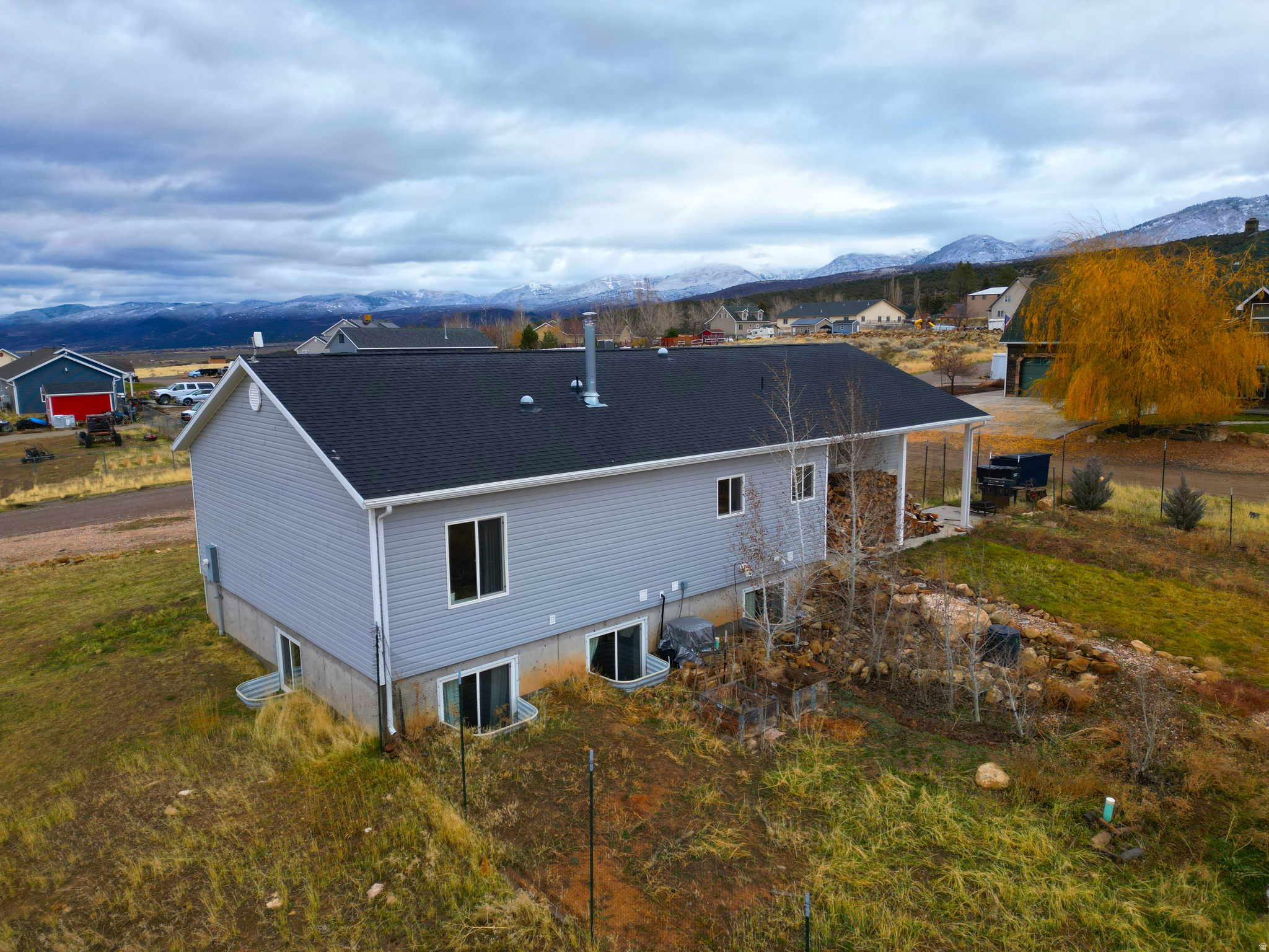 TWIN OAKS - Residential