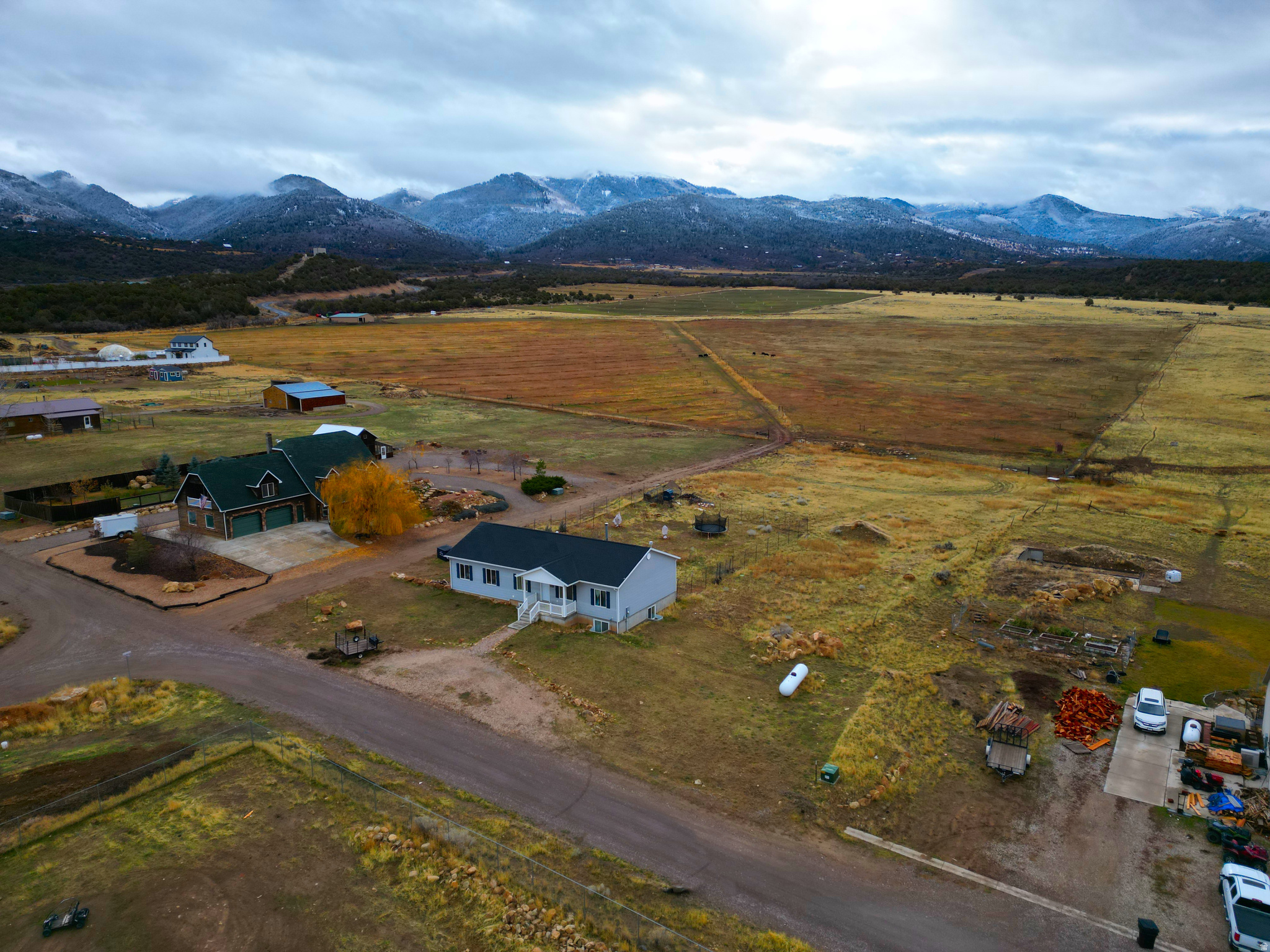 TWIN OAKS - Residential