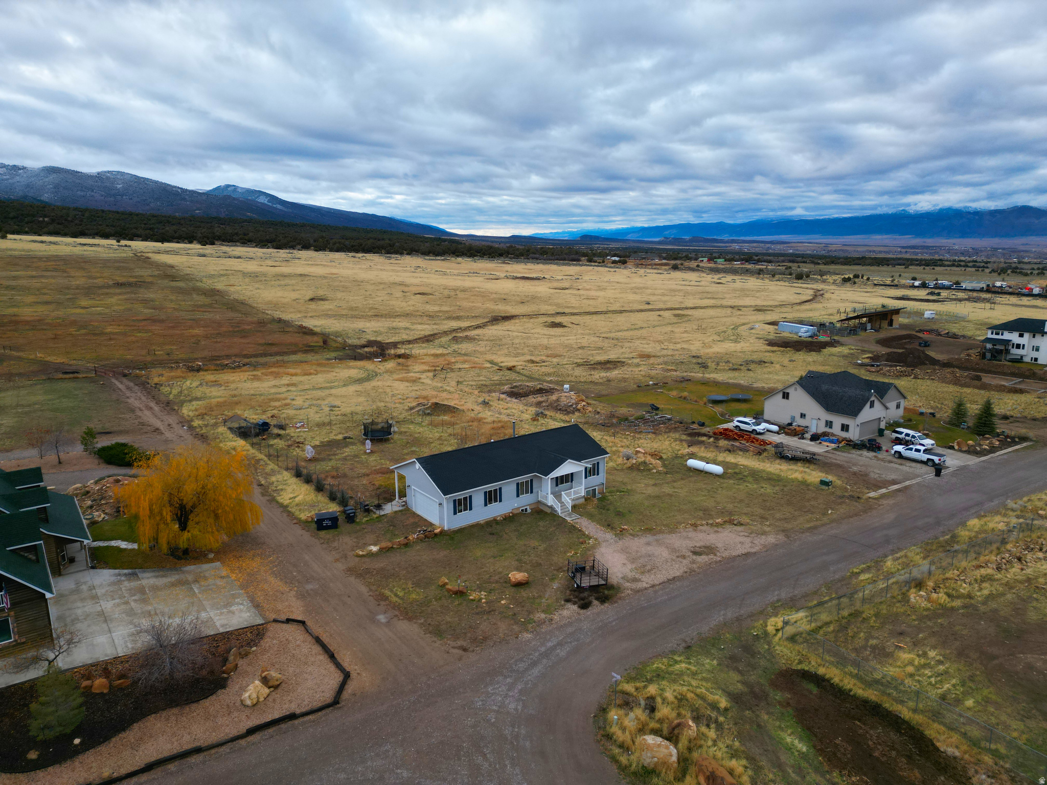 TWIN OAKS - Residential