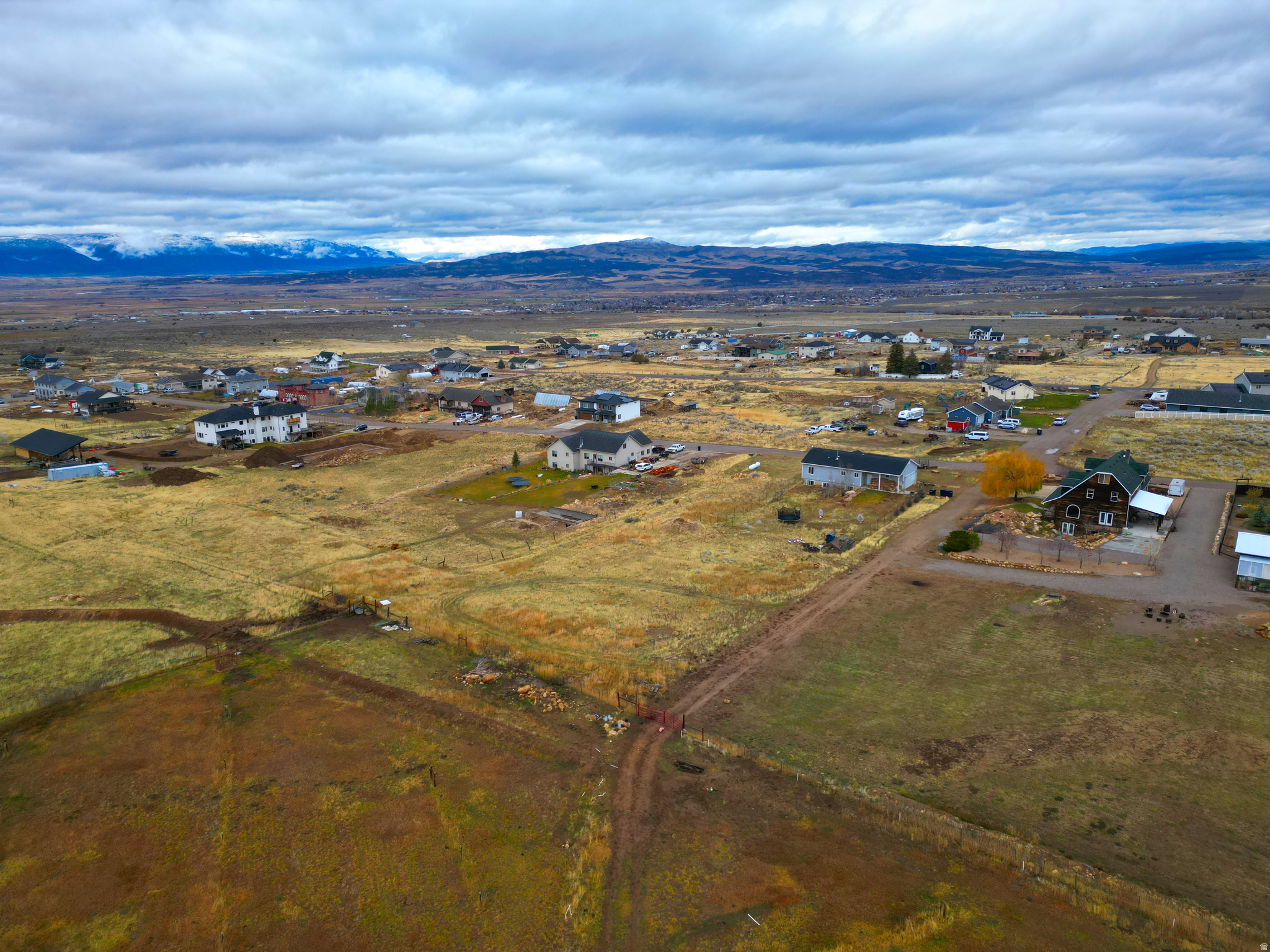 TWIN OAKS - Residential