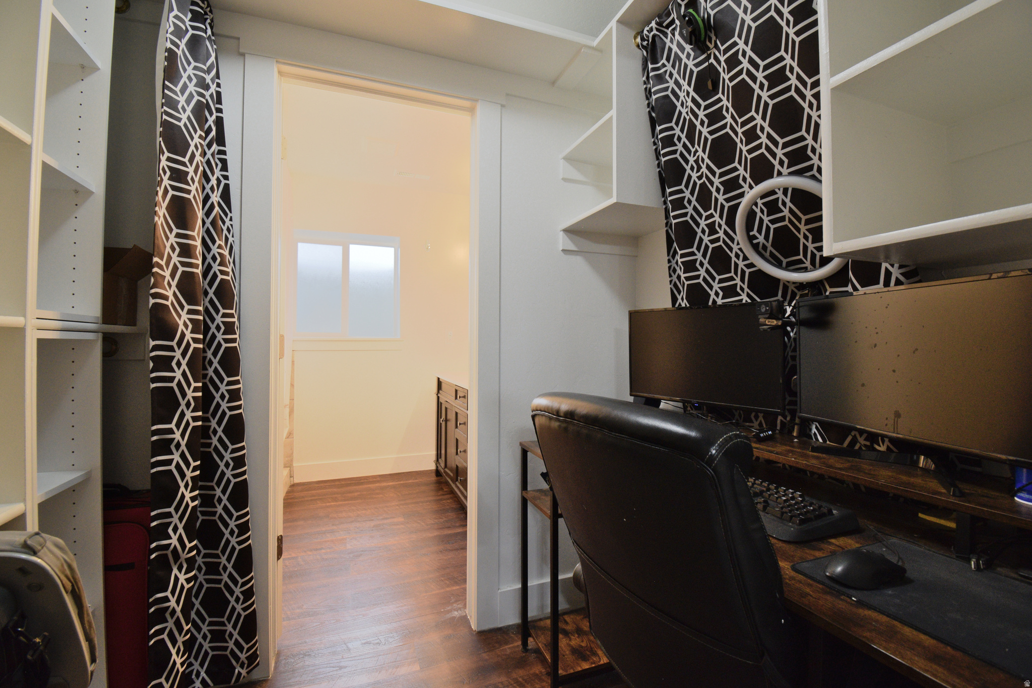 TWIN OAKS - Residential