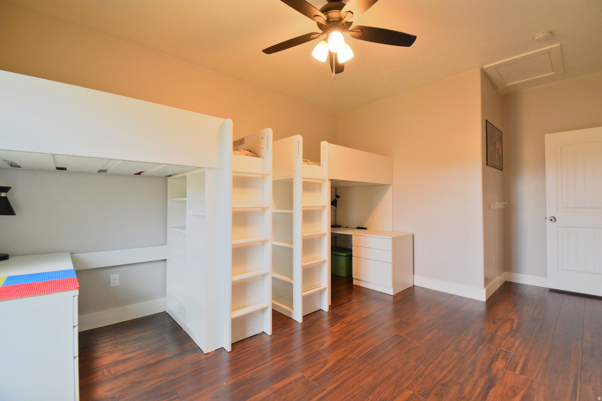 TWIN OAKS - Residential