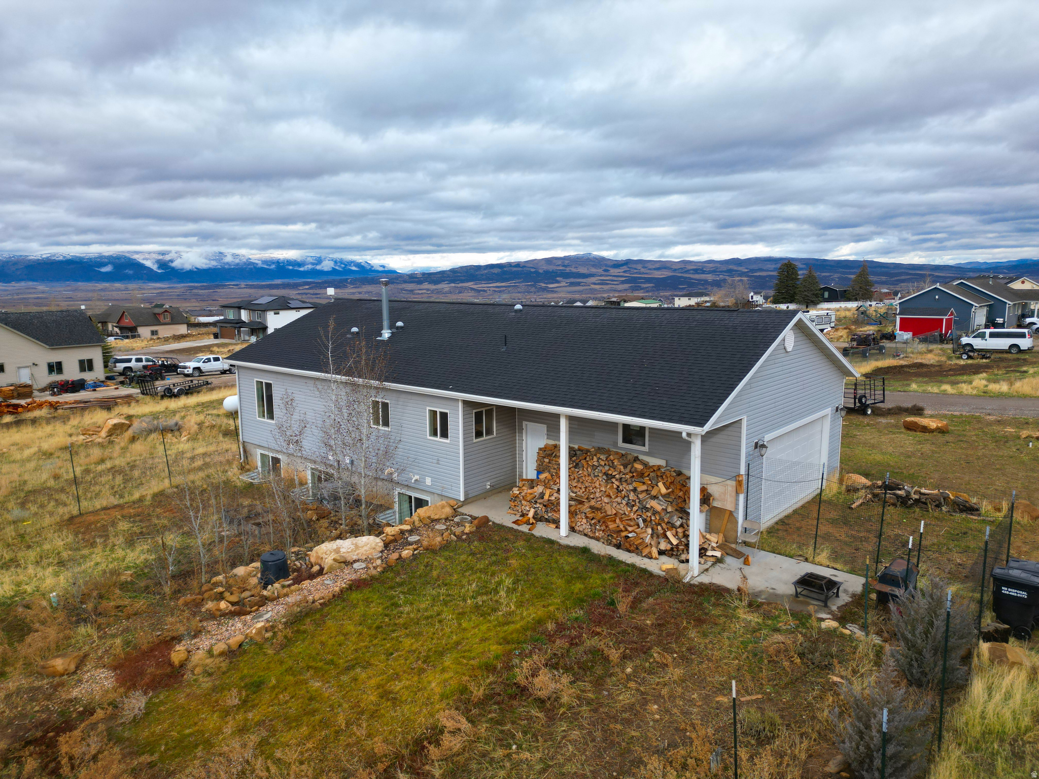 TWIN OAKS - Residential