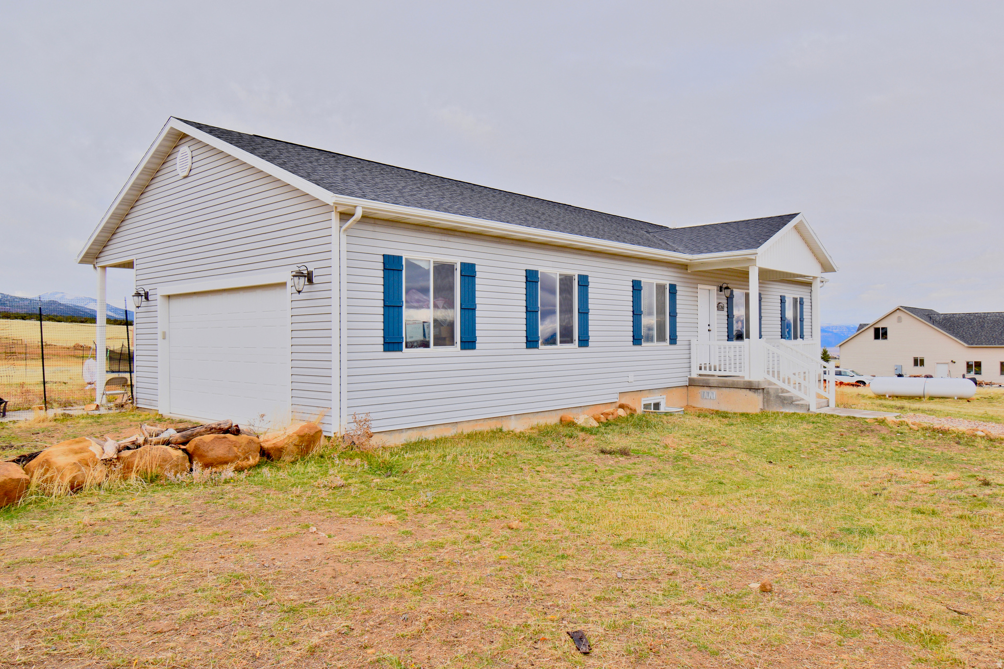 TWIN OAKS - Residential