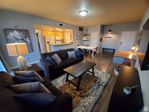 Photo of 165 W ALBION VILLAGE WAY #201, Sandy, UT 84070 (MLS # 2119114) Photo of 165 W ALBION VILLAGE WAY #201, Sandy, UT 84070 (MLS # 2119114)