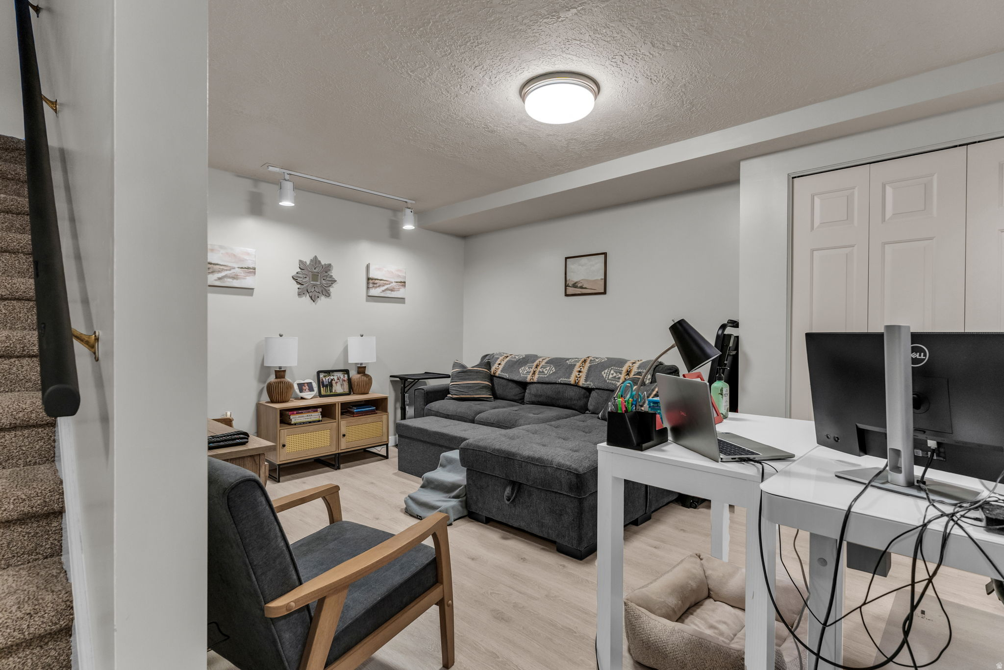 MAIN POINT CONDOMINIUM - Residential