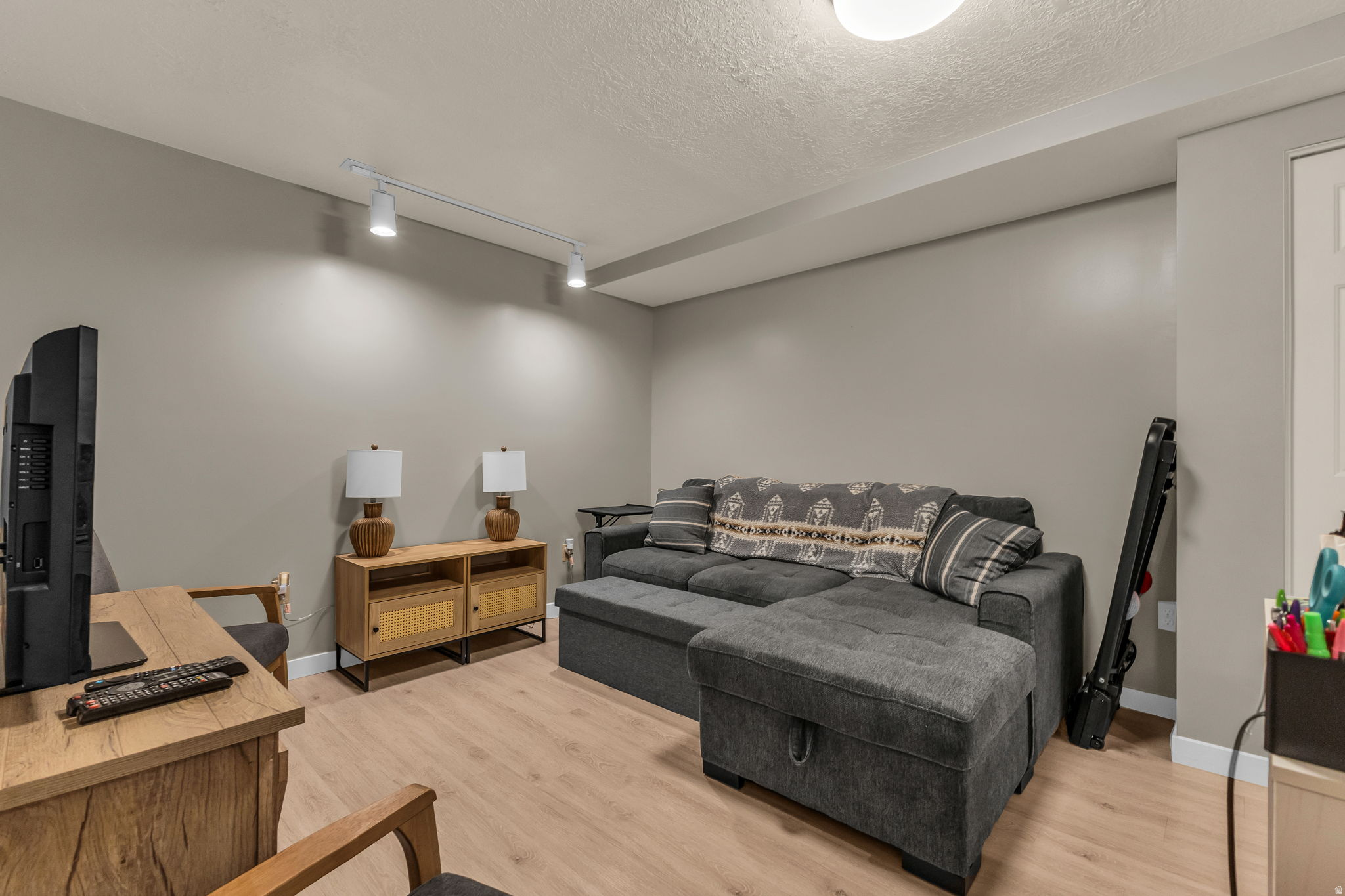 MAIN POINT CONDOMINIUM - Residential