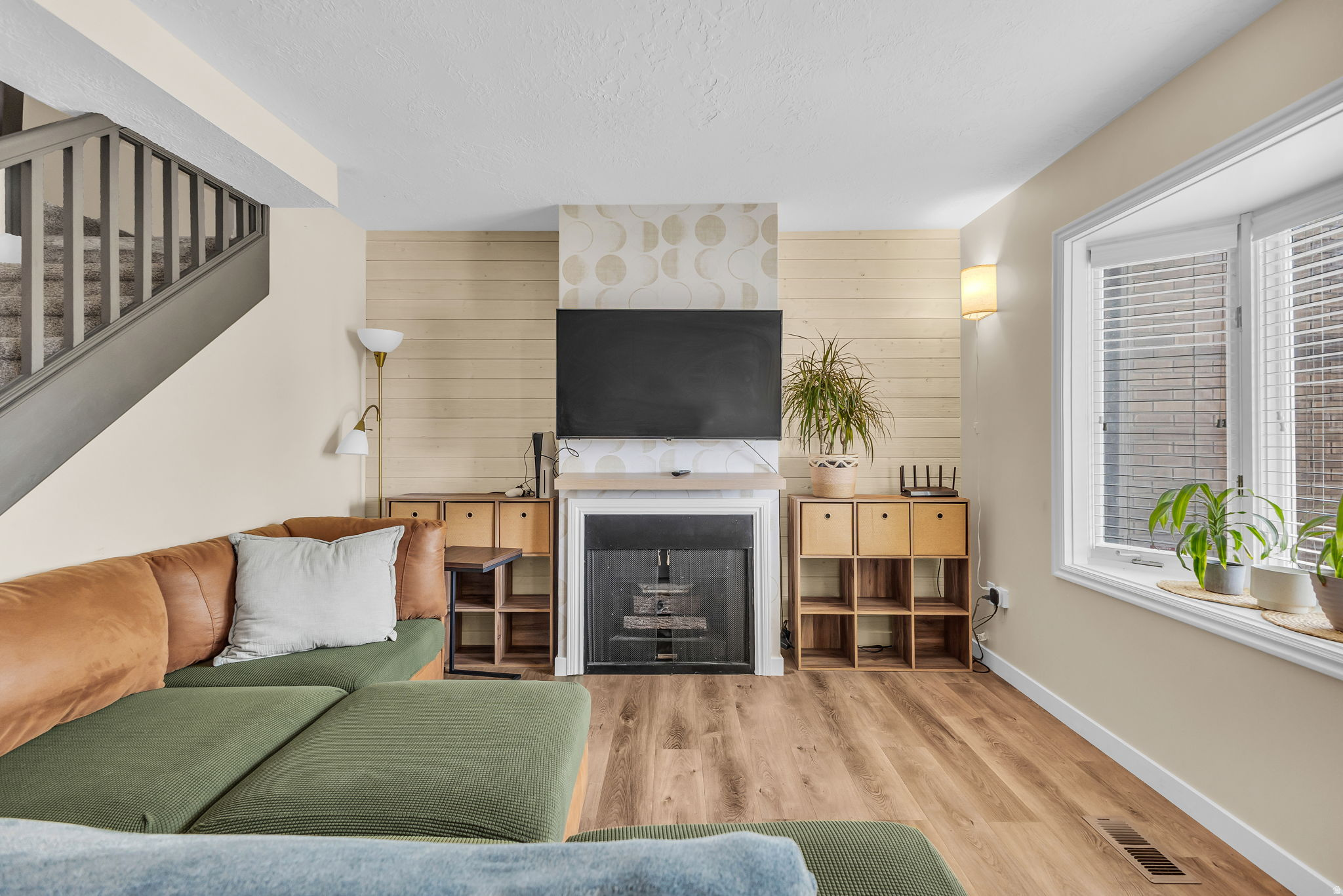 MAIN POINT CONDOMINIUM - Residential