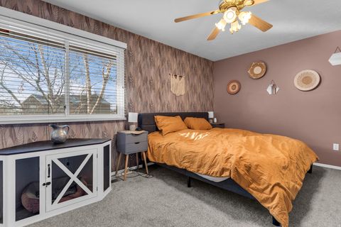 Tiny photo for 1425 E 5850 S #4E, South Ogden, UT 84405 (MLS # 2130628)