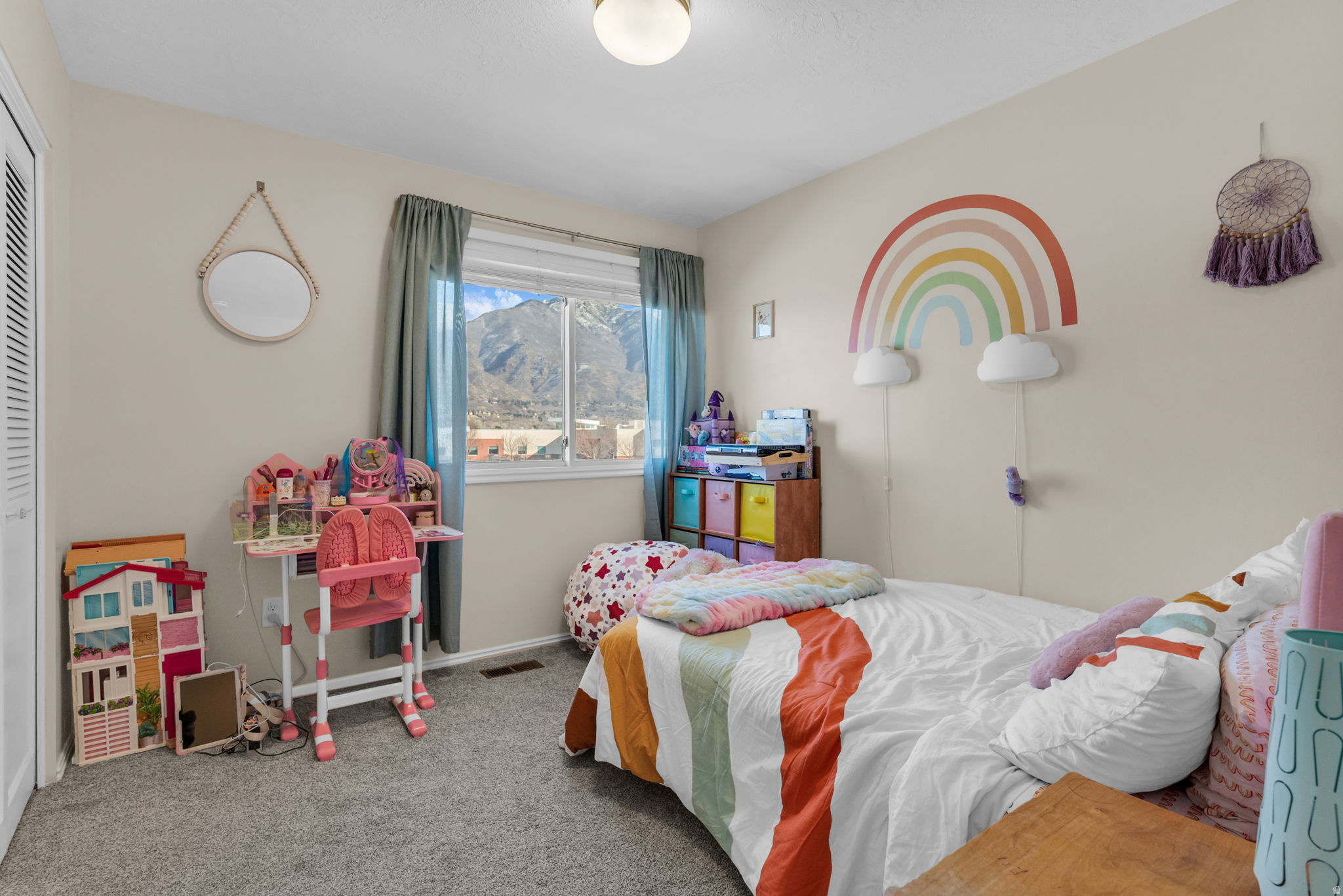 MAIN POINT CONDOMINIUM - Residential