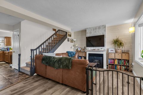 Tiny photo for 1425 E 5850 S #4E, South Ogden, UT 84405 (MLS # 2130628)