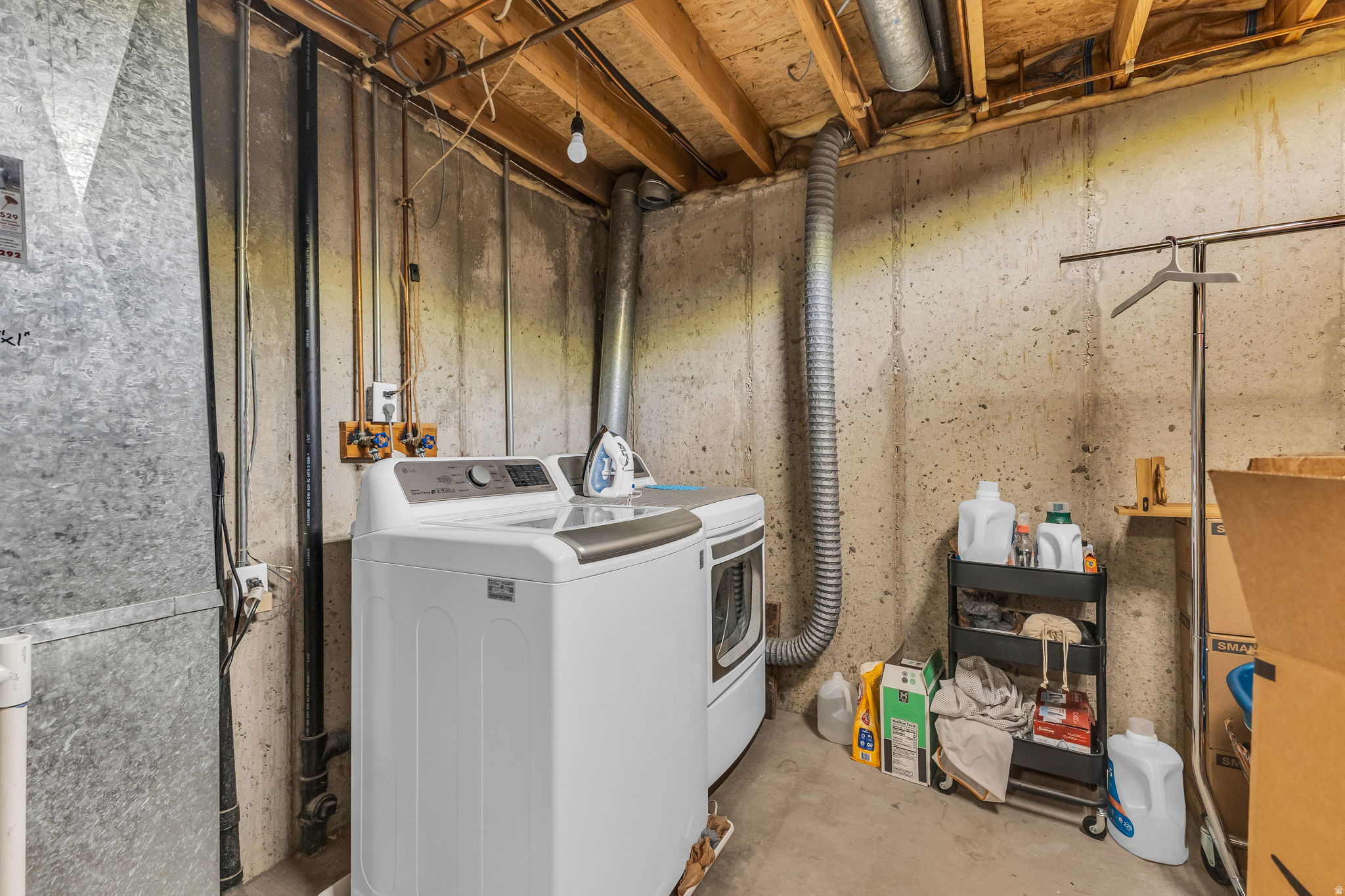 MAIN POINT CONDOMINIUM - Residential