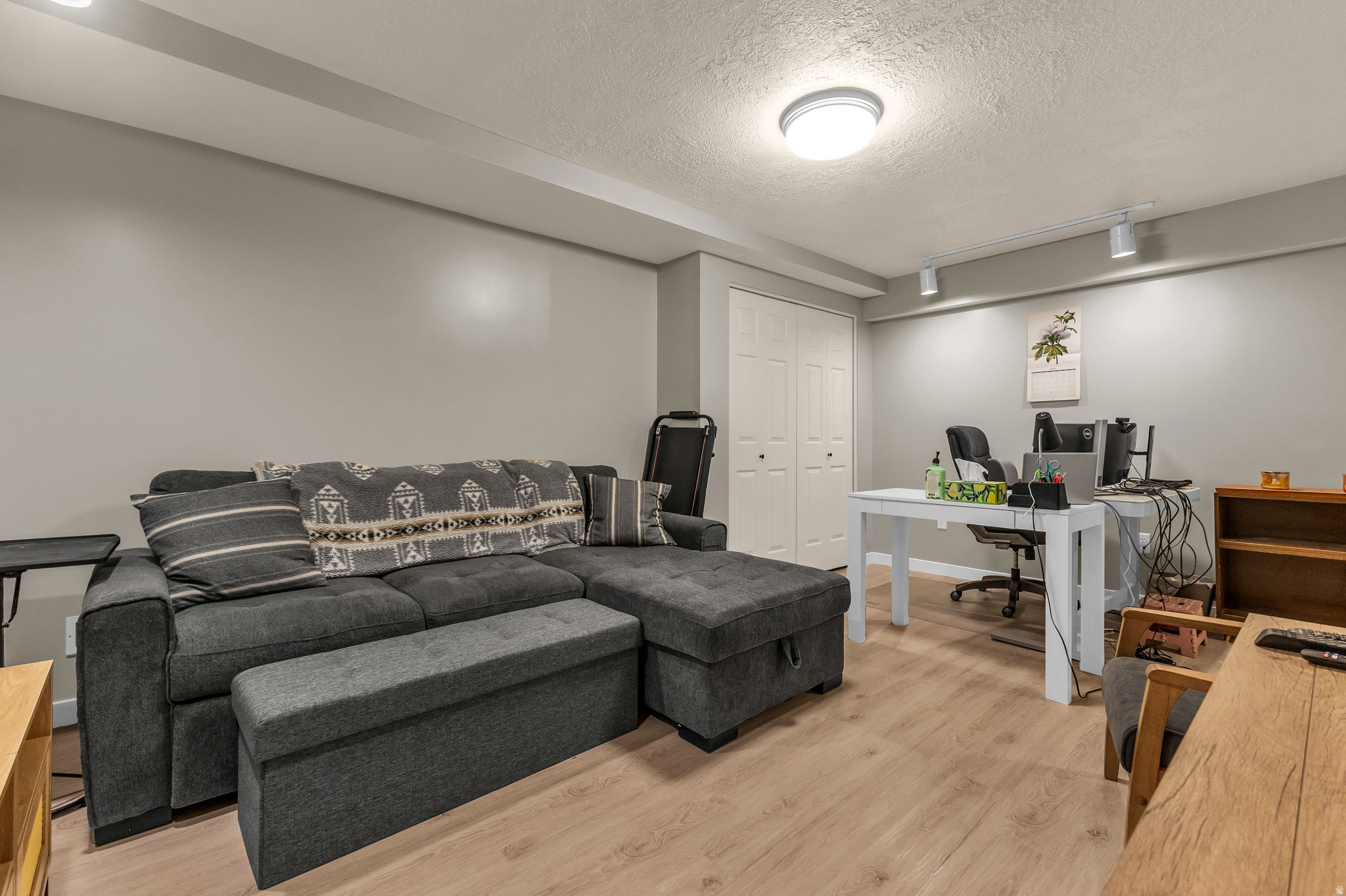 MAIN POINT CONDOMINIUM - Residential