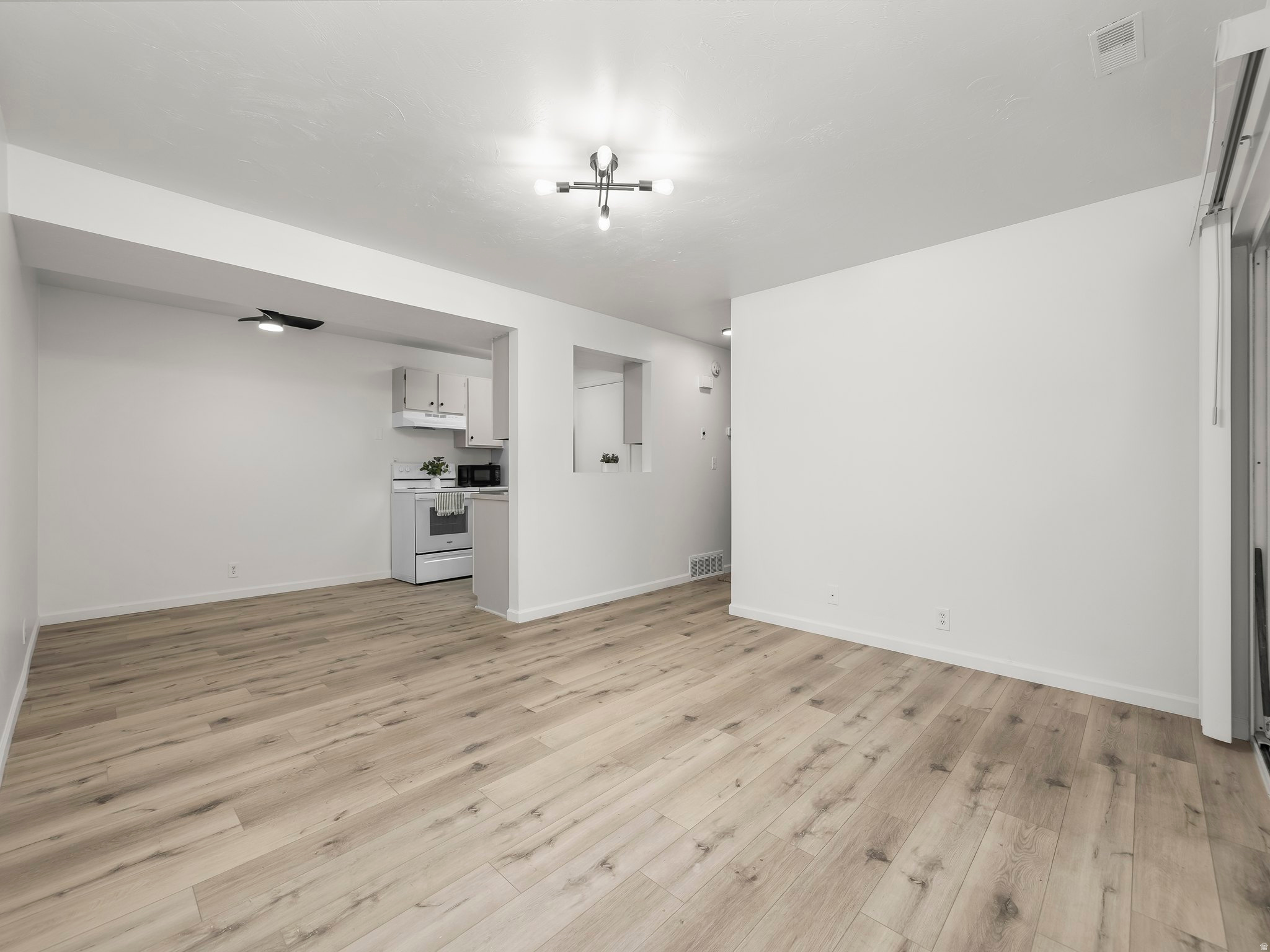 COTTON WOODS VINE - Residential