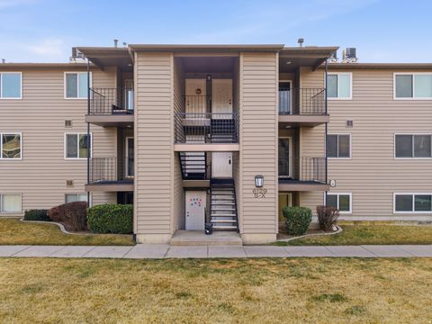 Tiny photo for 6129 S 1300 ST E #T, Murray, UT 84121 (MLS # 2135429)