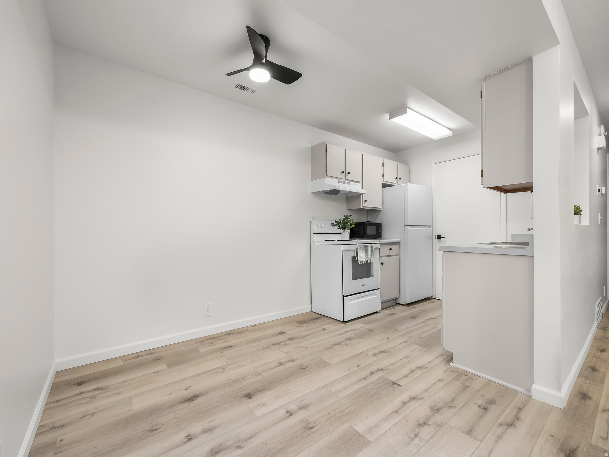 COTTON WOODS VINE - Residential