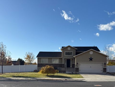 Photo of 2303 N 300 W, Harrisville, UT 84414 (MLS # 2125356)