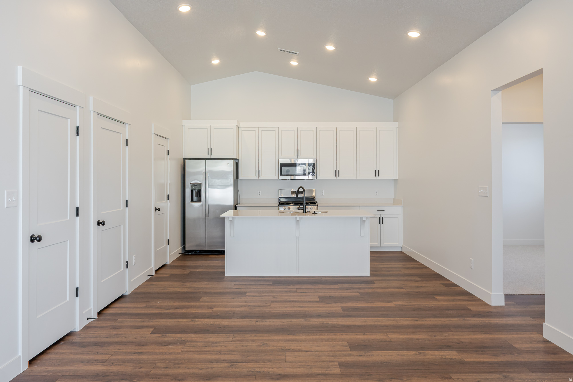 EKKO VIEW ESTATES - Residential