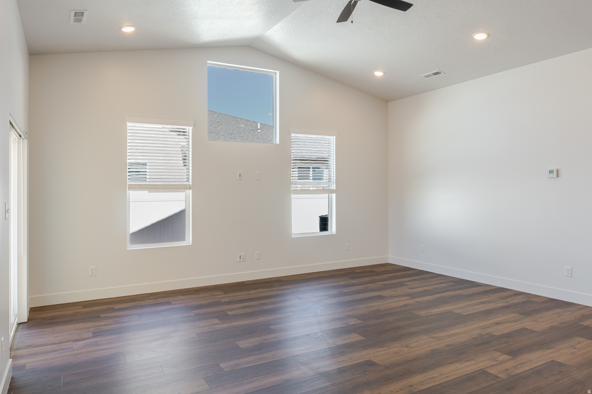 EKKO VIEW ESTATES - Residential