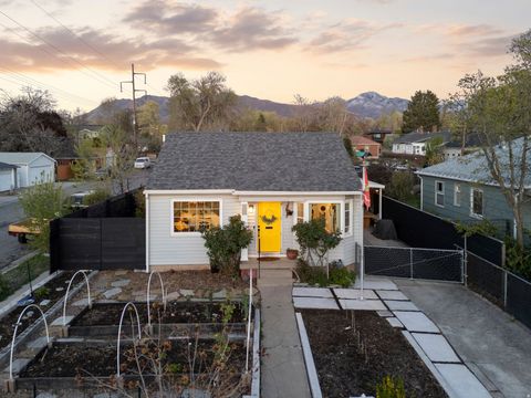 Photo of 1811 S LINCOLN ST E, Salt Lake City, UT 84105 (MLS # 2154921)