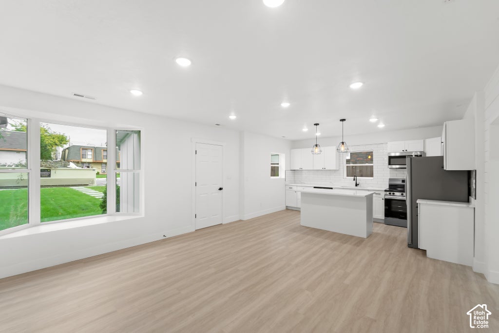Photo of 2202 S LAKE ST, South Salt Lake, UT 84106 (MLS # 2193193)