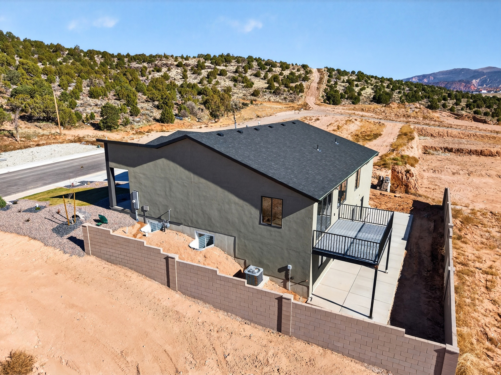 BLACK SAGE - Residential