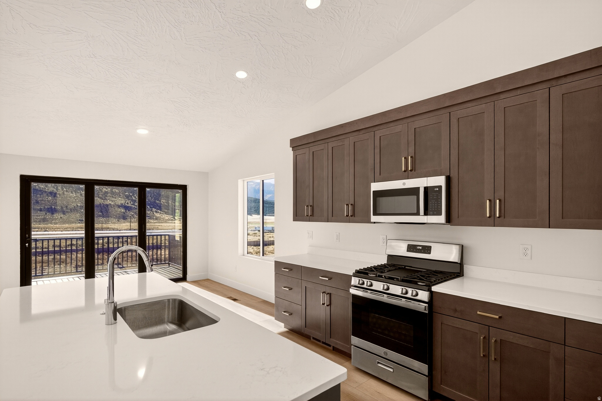 BLACK SAGE - Residential