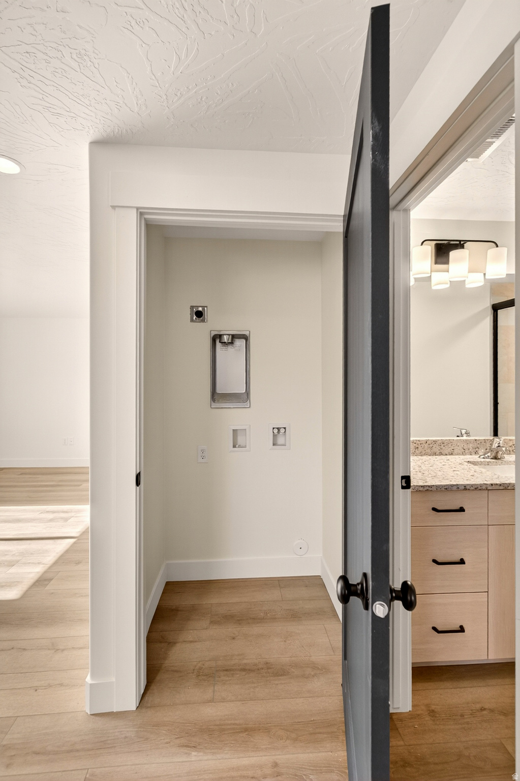 BLACK SAGE - Residential