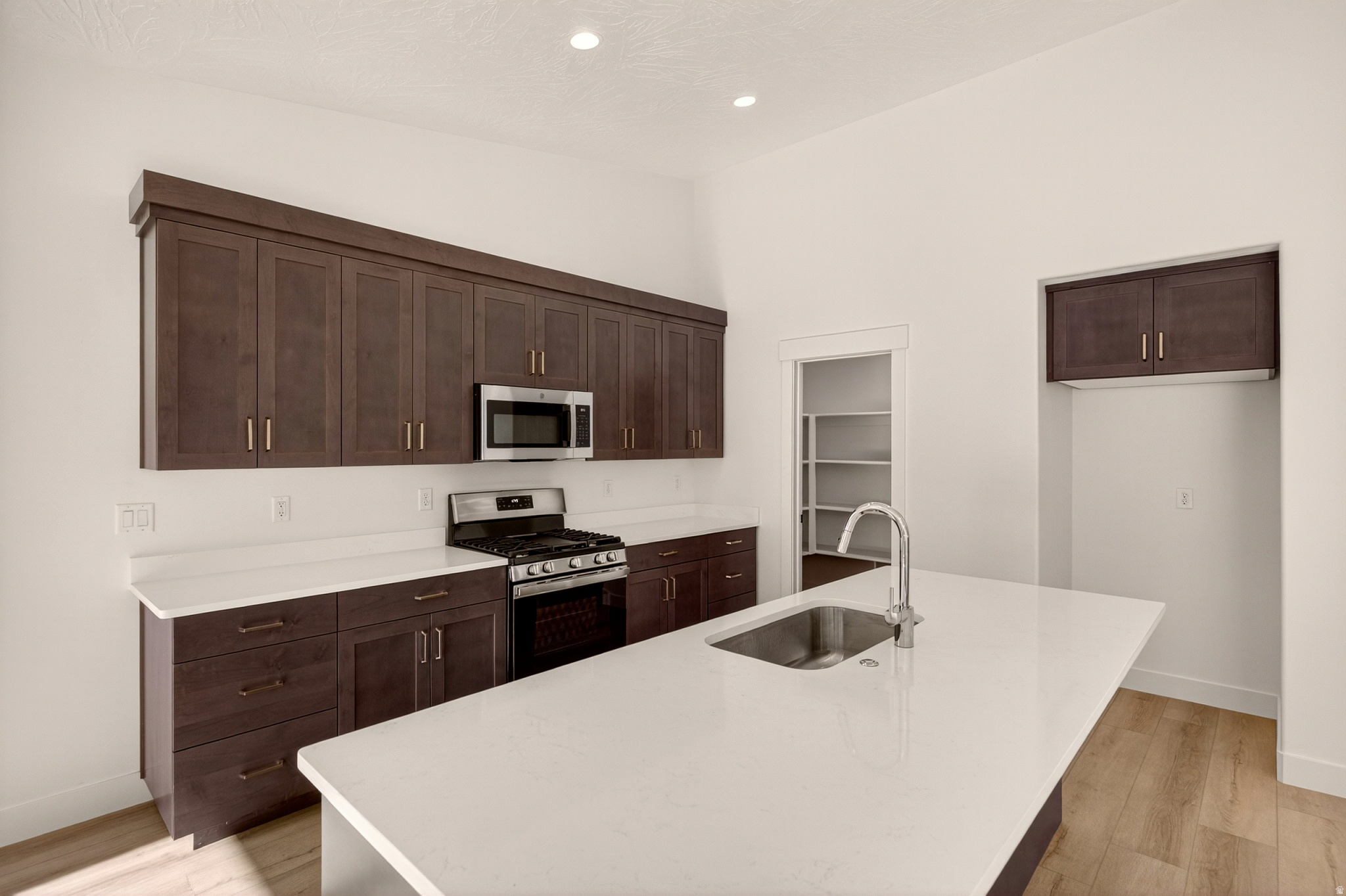 BLACK SAGE - Residential