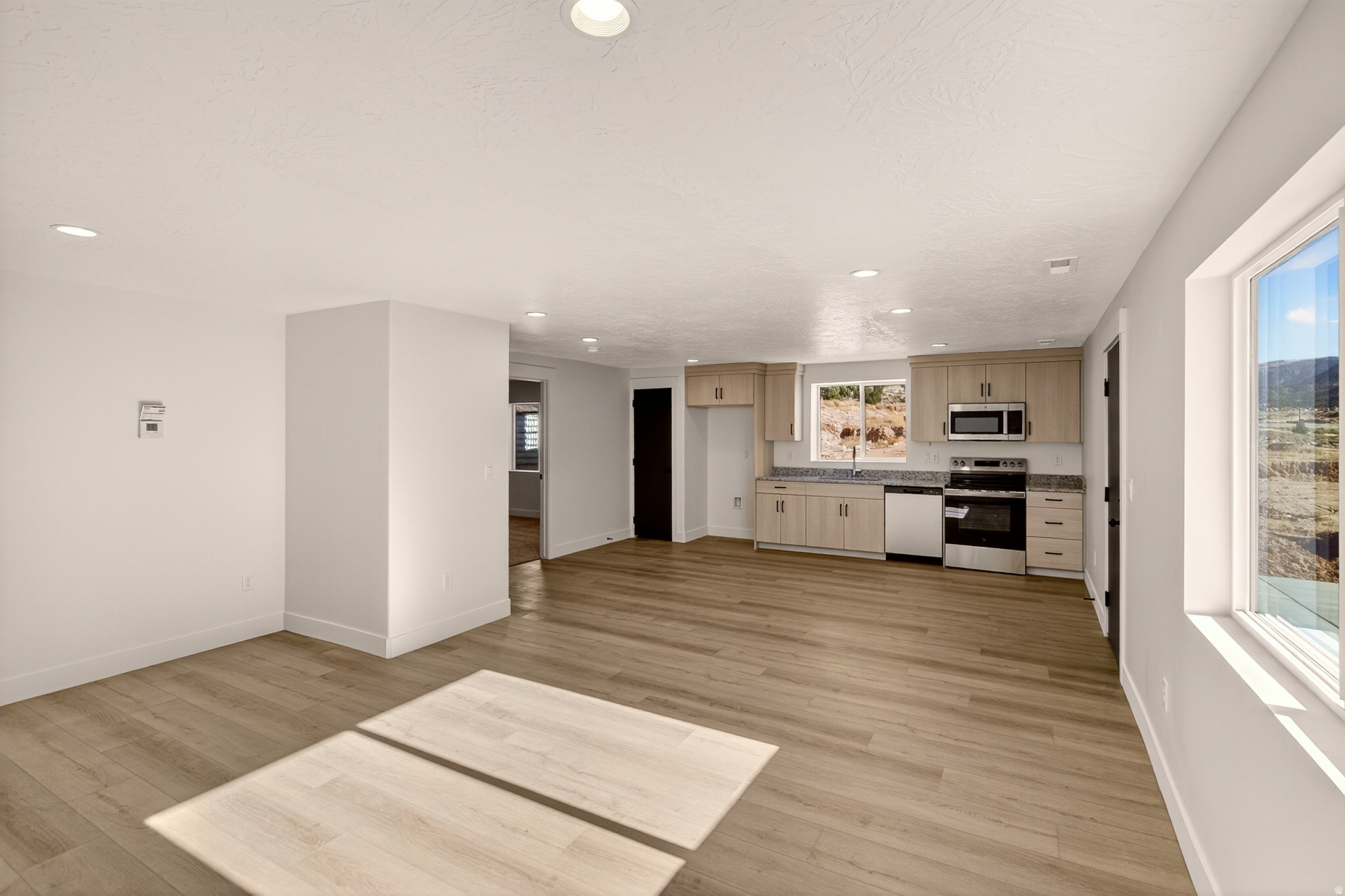 BLACK SAGE - Residential