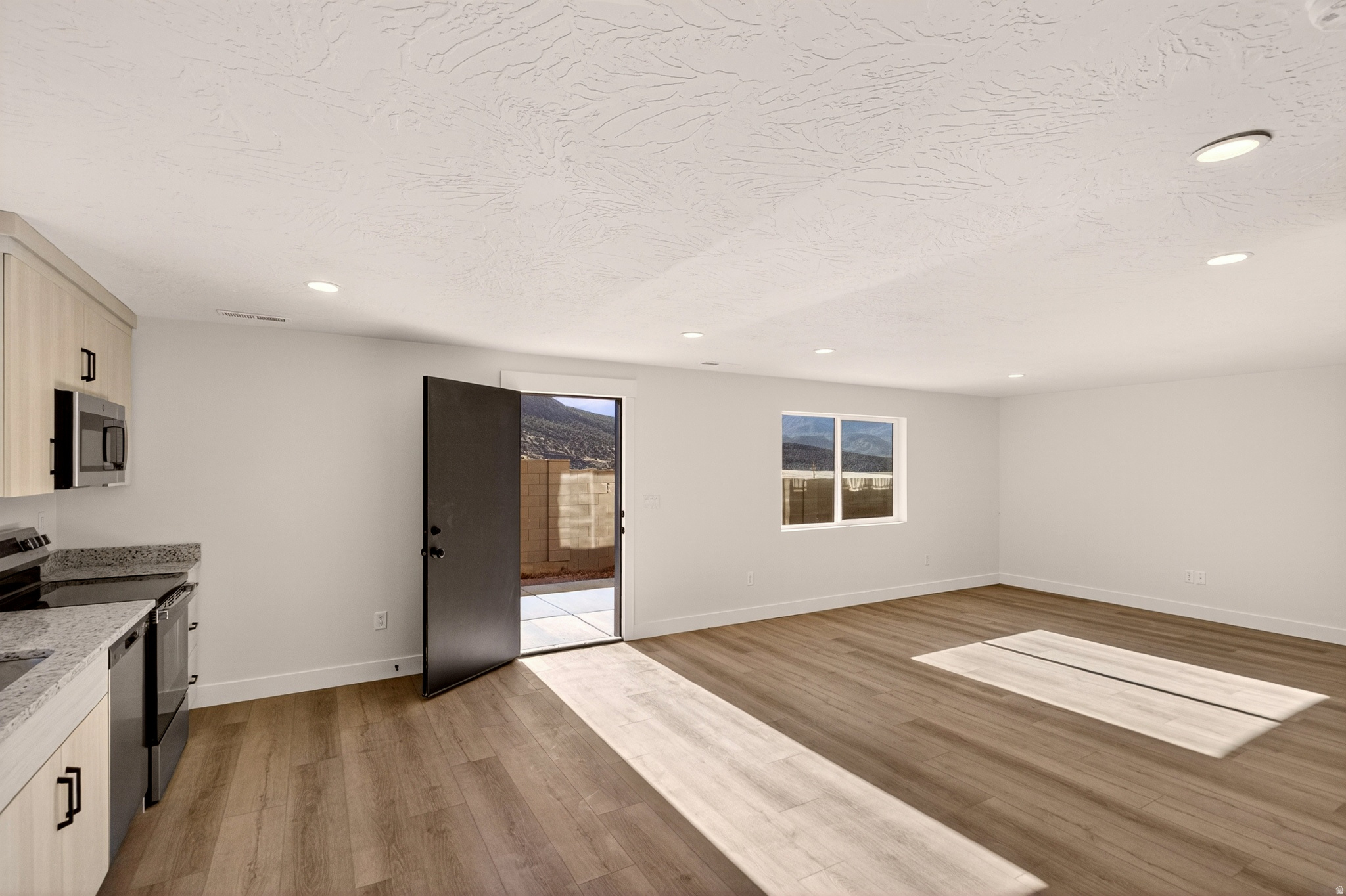 BLACK SAGE - Residential