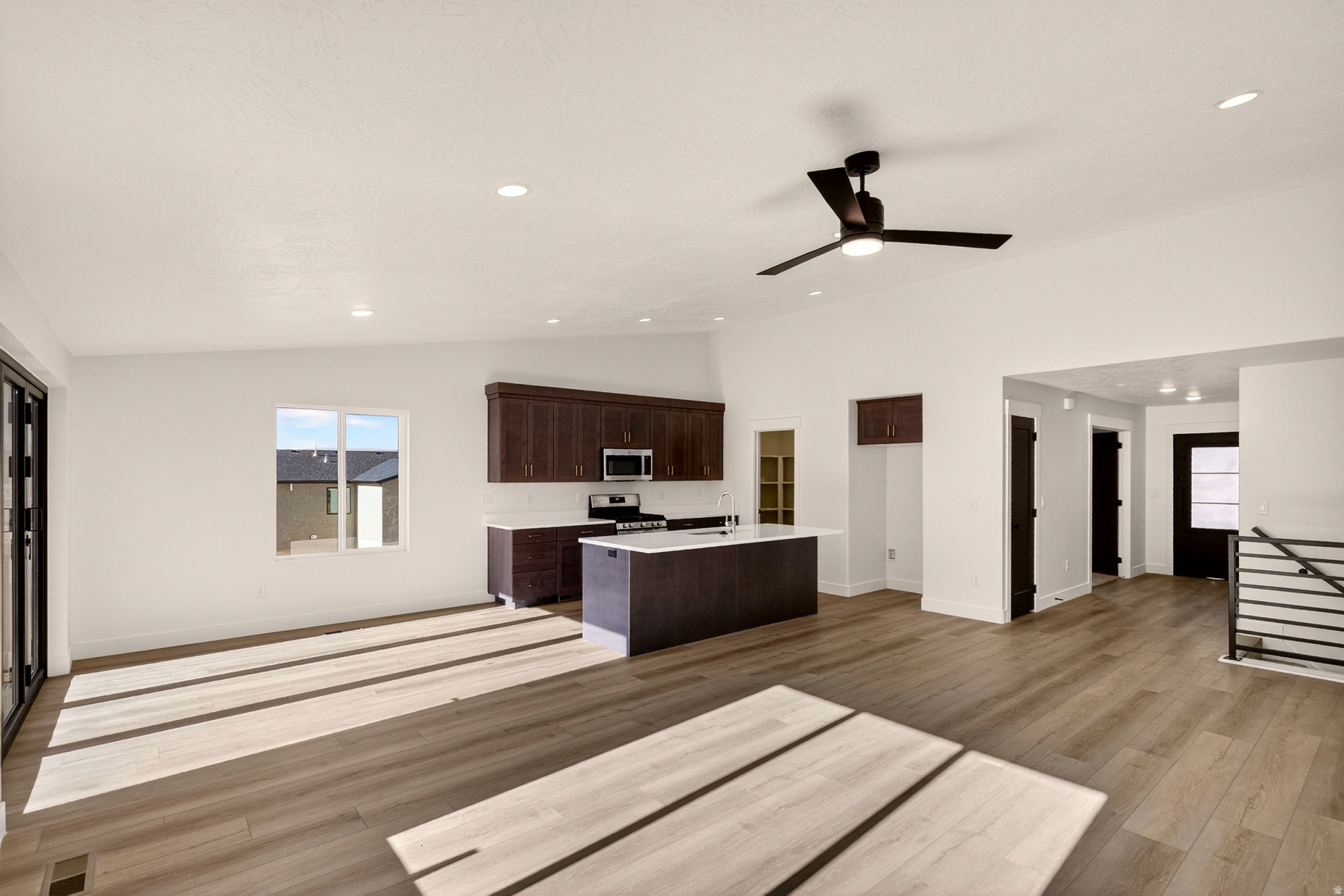 BLACK SAGE - Residential