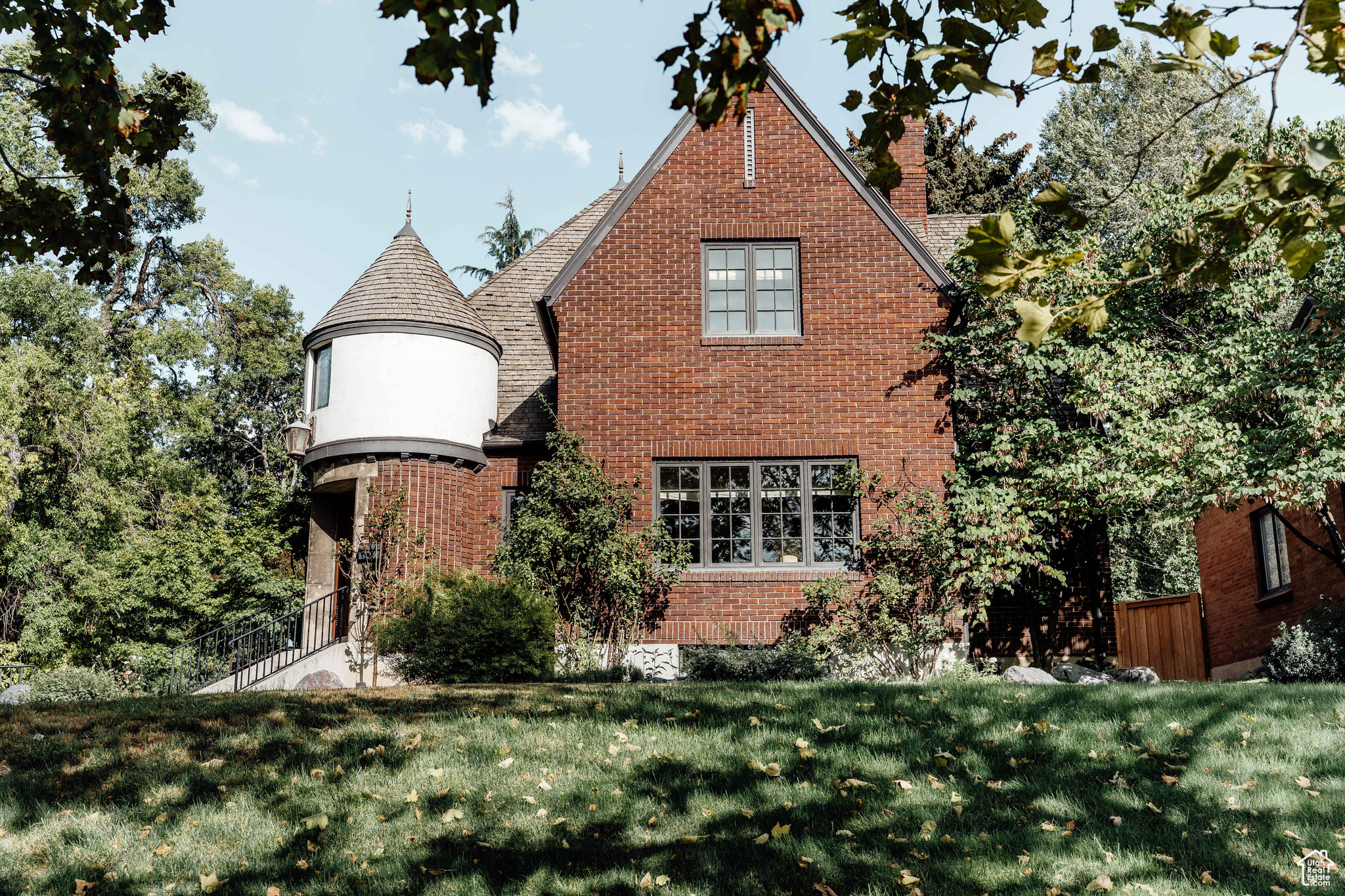HARVARD/YALE - Residential