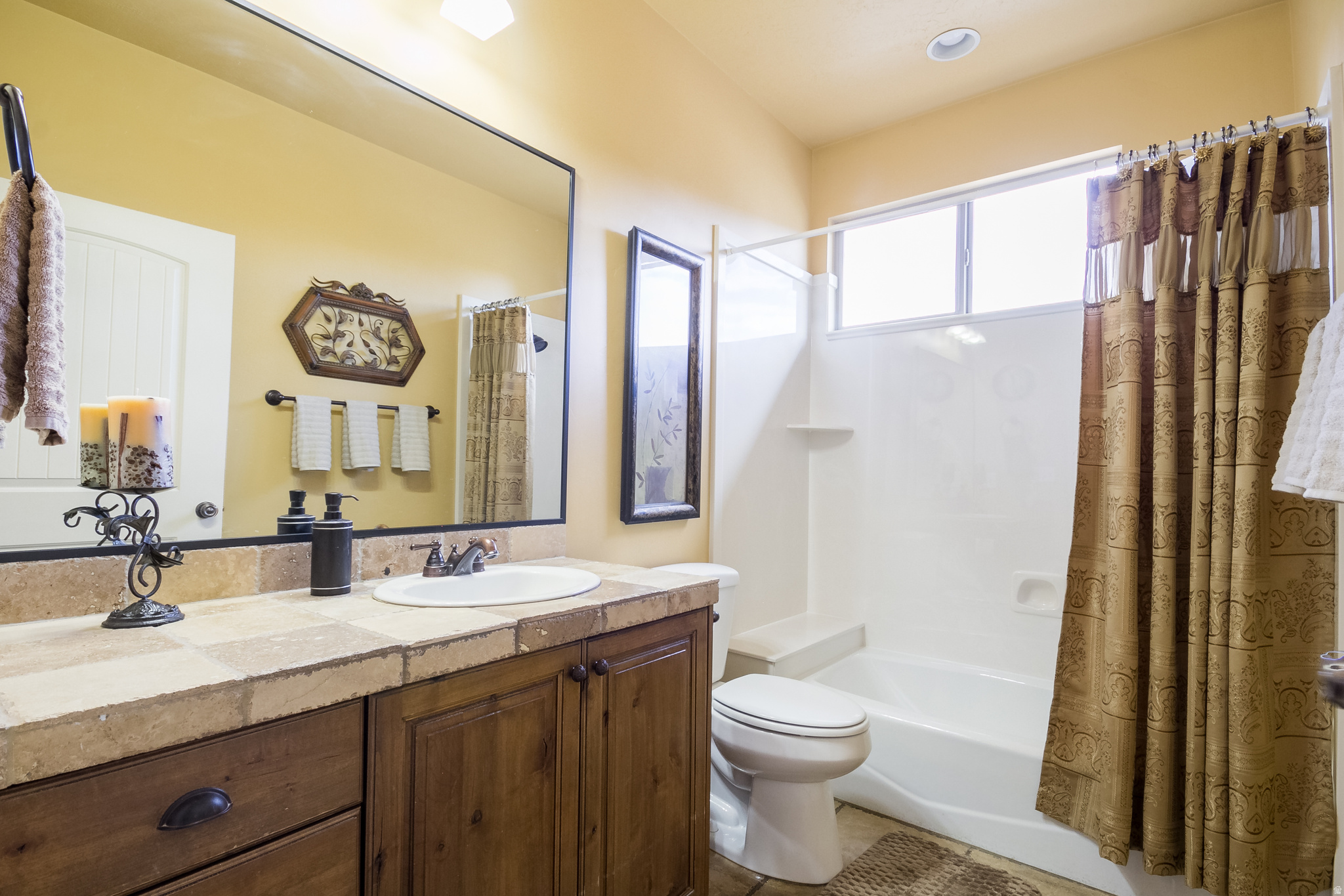 THE VISTAS AT SUMMIT RIDGE - Residential