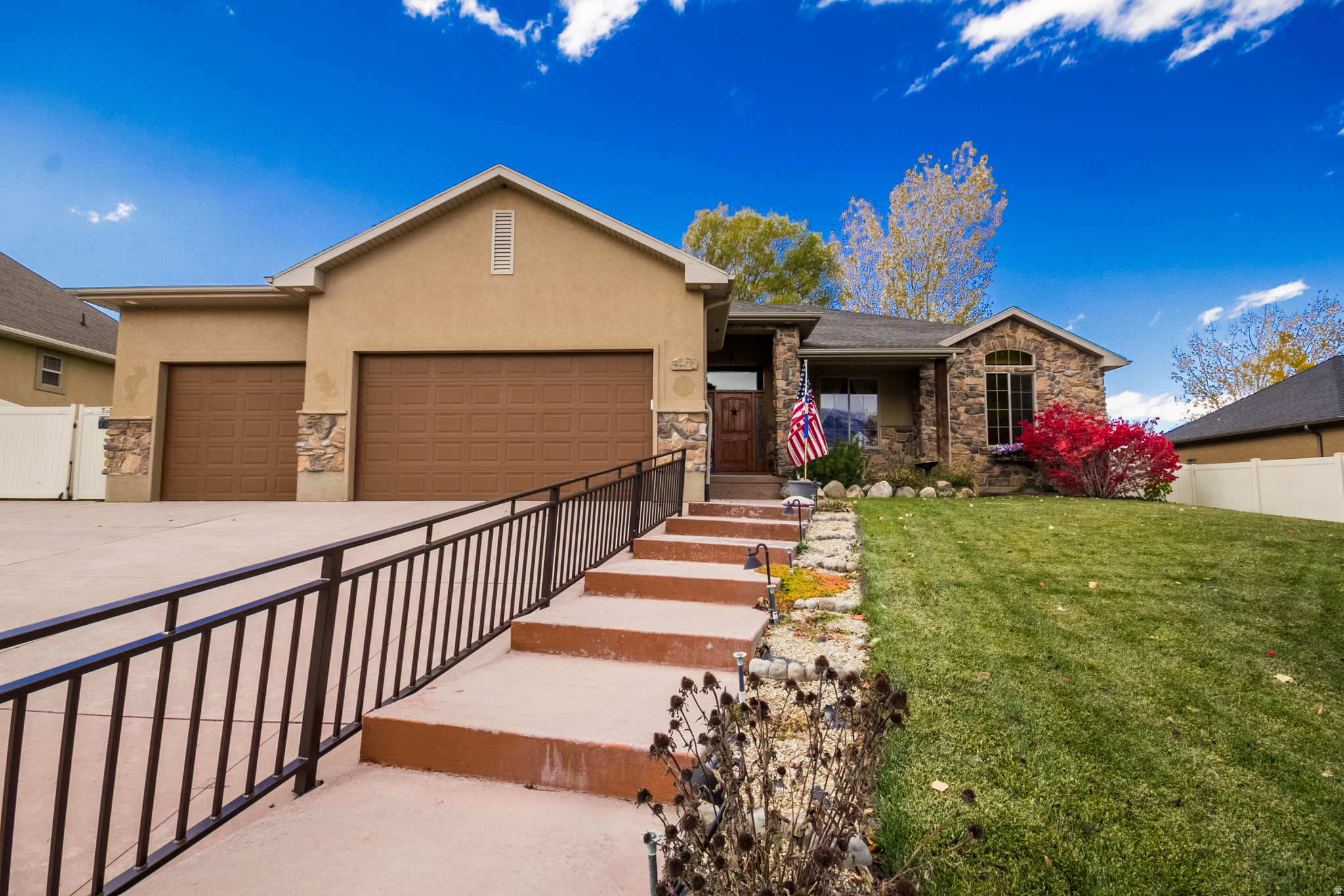 THE VISTAS AT SUMMIT RIDGE - Residential