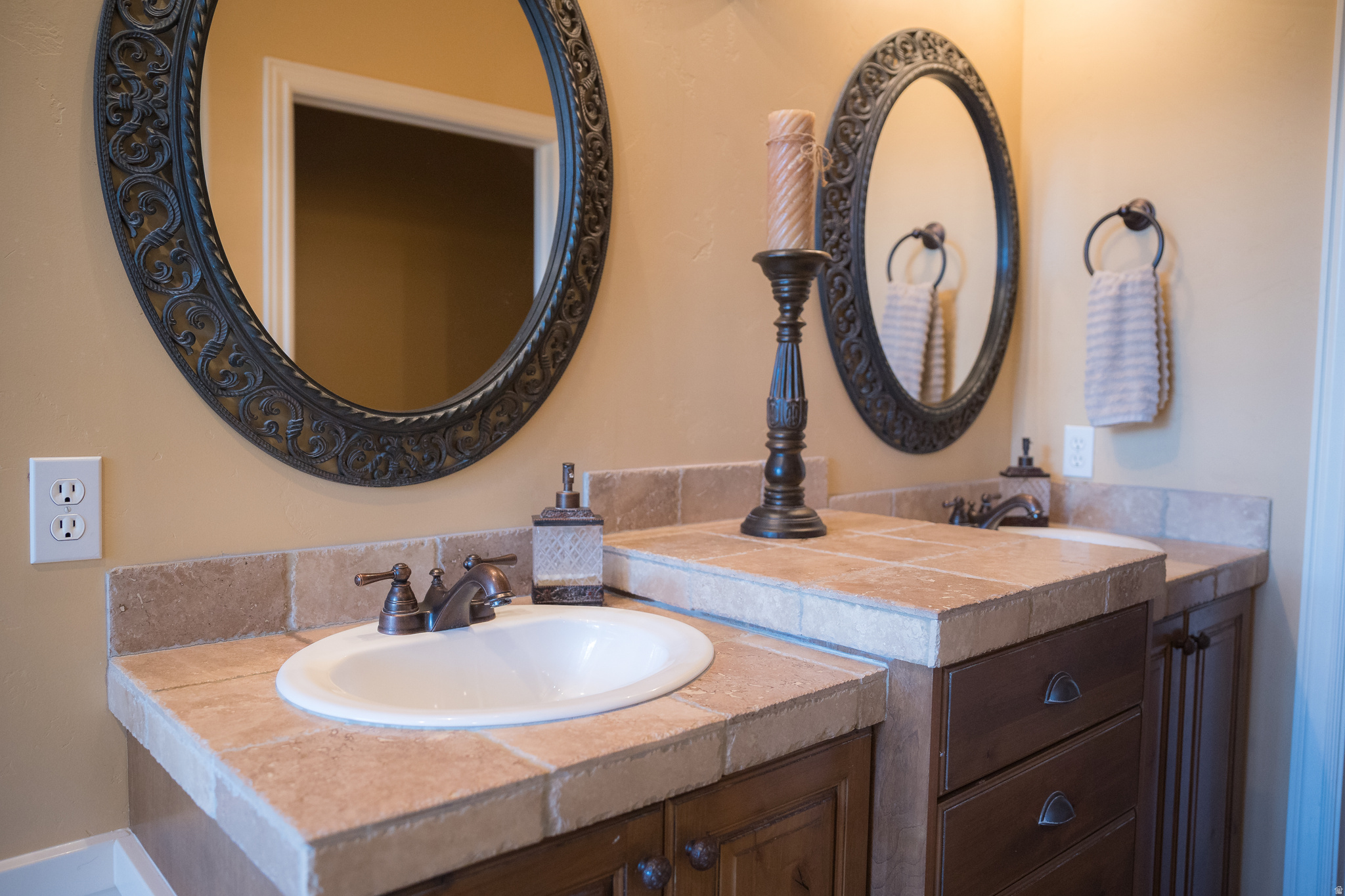 THE VISTAS AT SUMMIT RIDGE - Residential