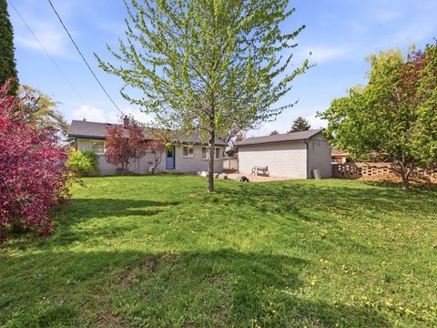 Tiny photo for 255 E 3060 N, Provo, UT 84604 (MLS # 2150896)