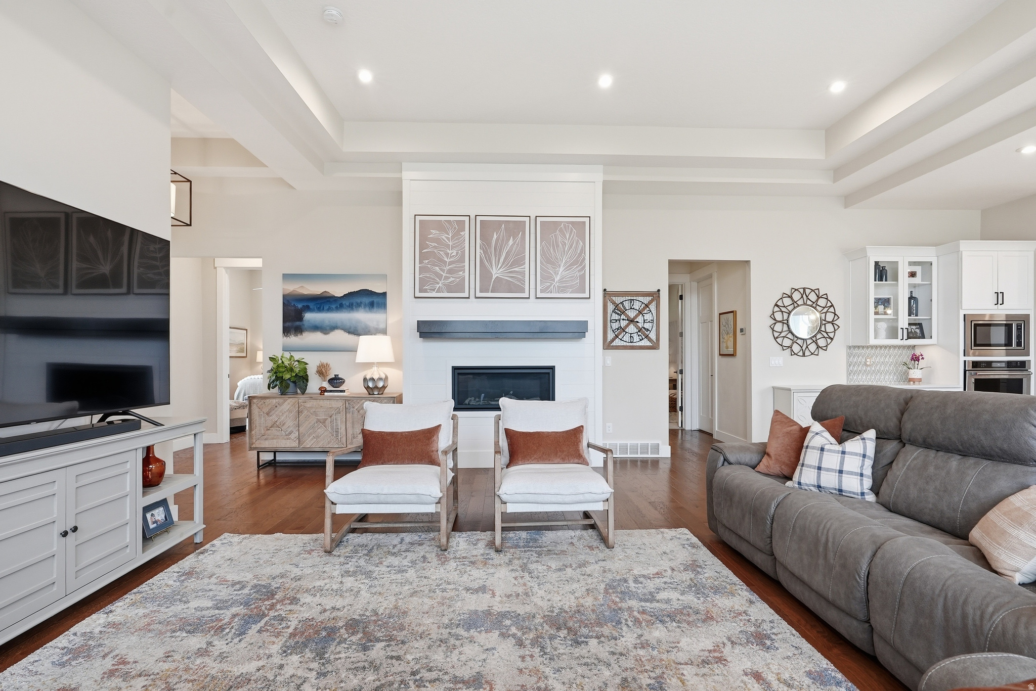 DAYBREAK - Residential