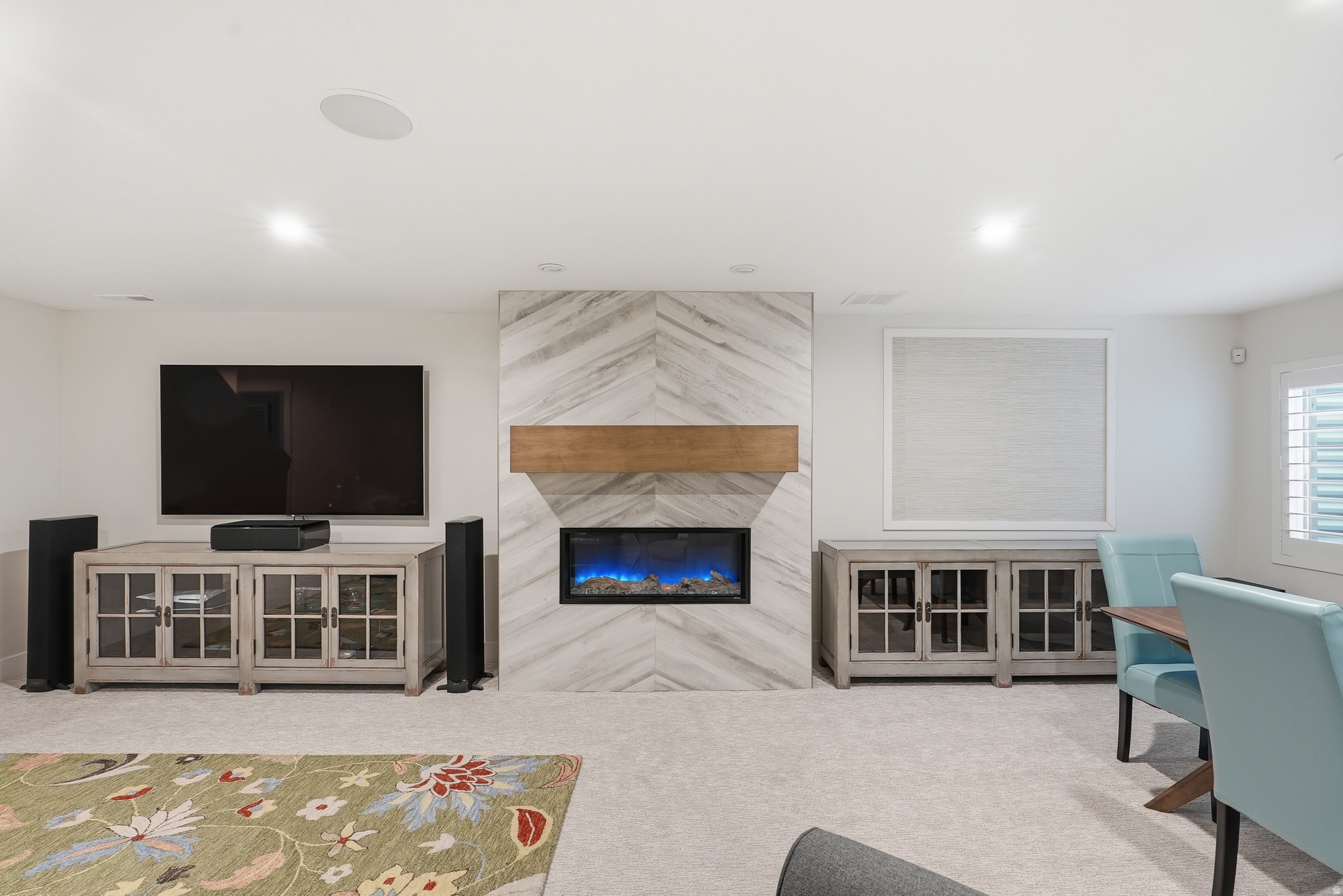 DAYBREAK - Residential