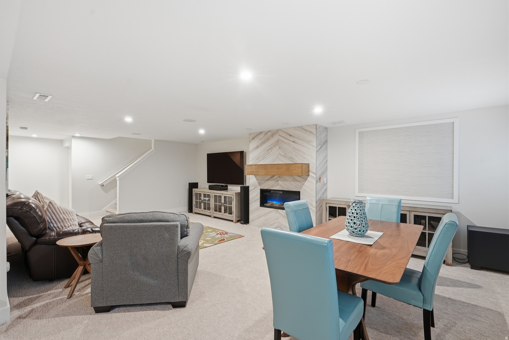 DAYBREAK - Residential